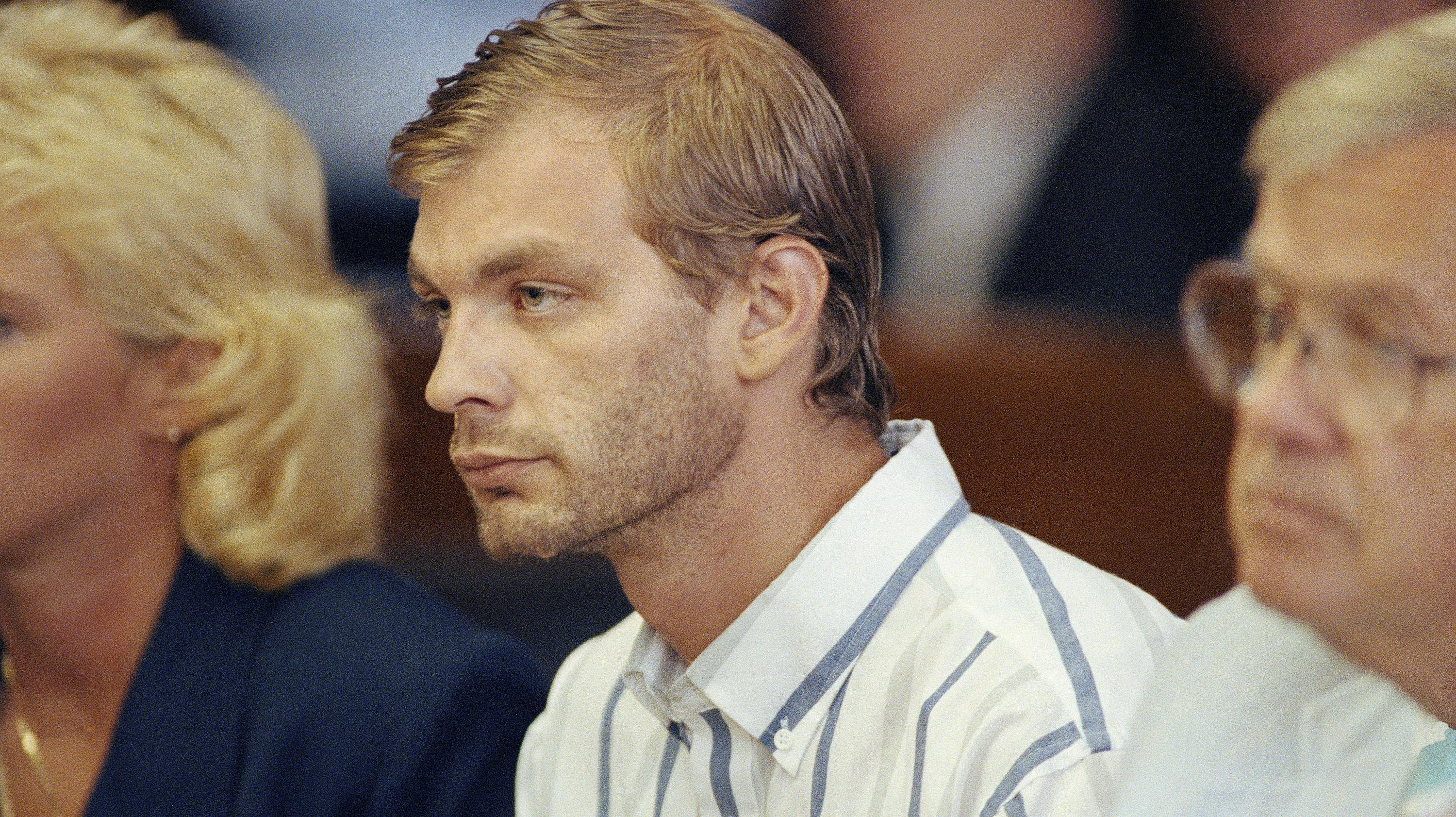 Jeffrey L. Dahmer nød at dræbte og partere. Hans eget liv endte også i en blodrus. 