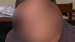 Tirsdag får en tidligere journalist sin skæbne beseglet - han er tiltalt i en stor sag omhandlende pædofili. 