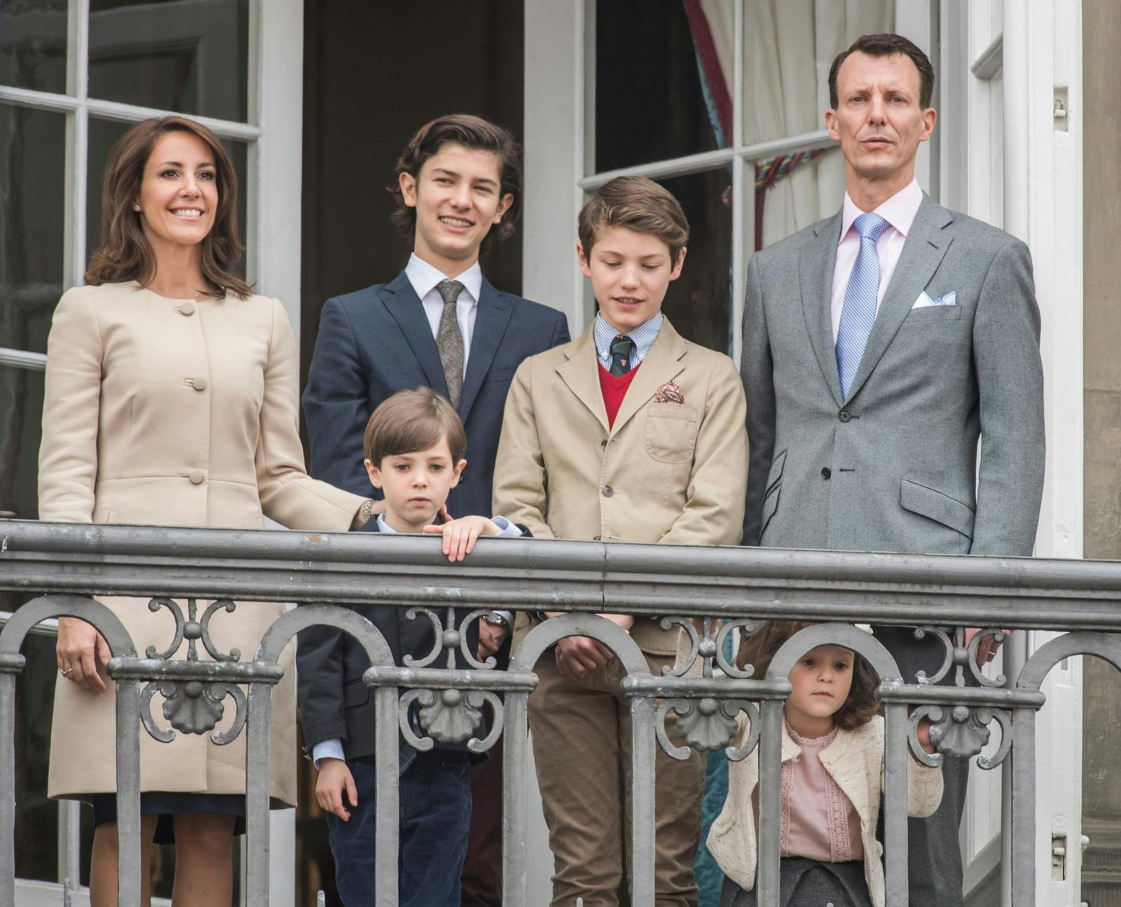 Prinsesse Marie, Prins Nikolai, Prins Felix, Prins Henrik, Prinsesse Athena og Prins Joachim i 2018.
