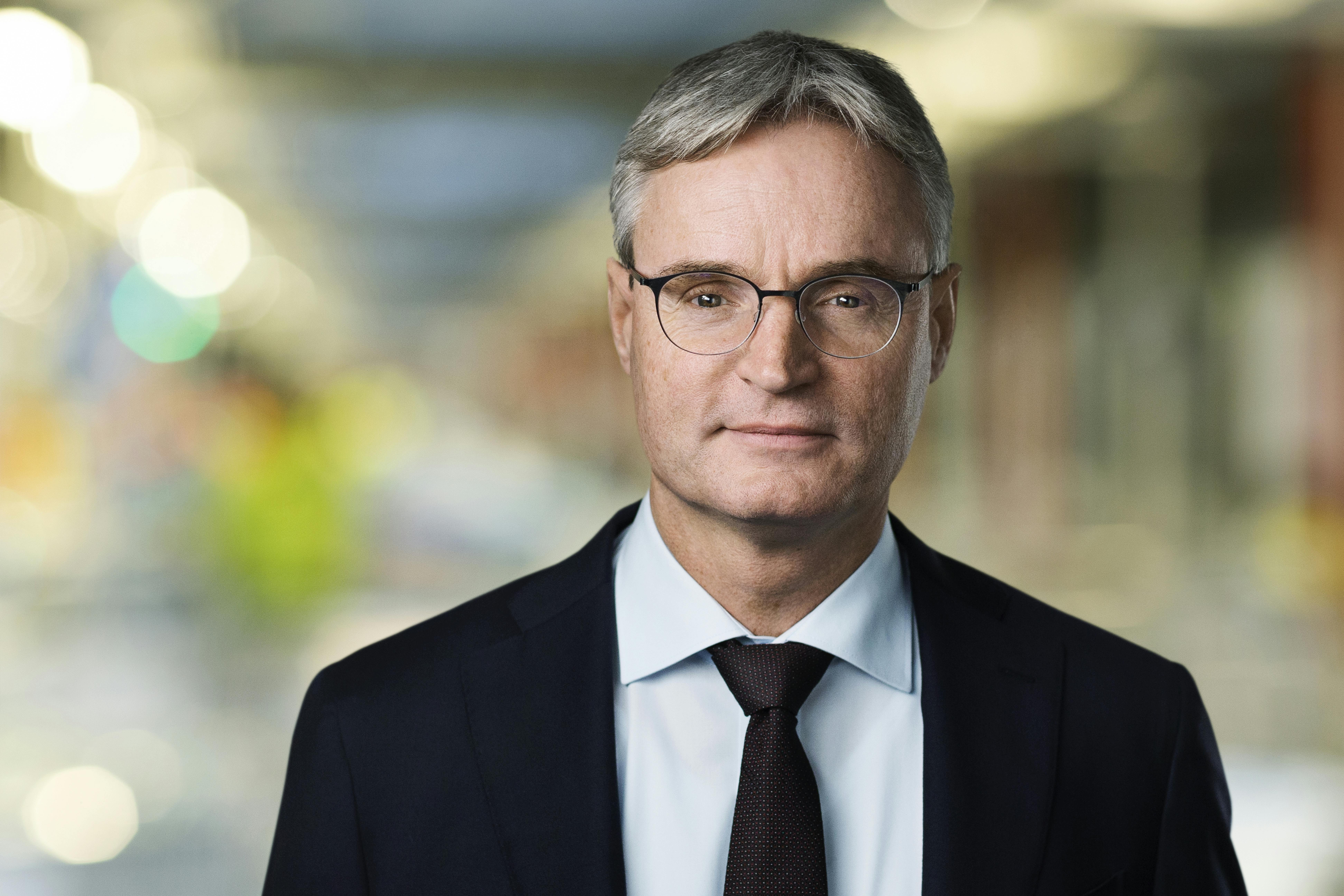 Per Bank fortæller, at der vil kunne spares penge ved at handle i BASALT.