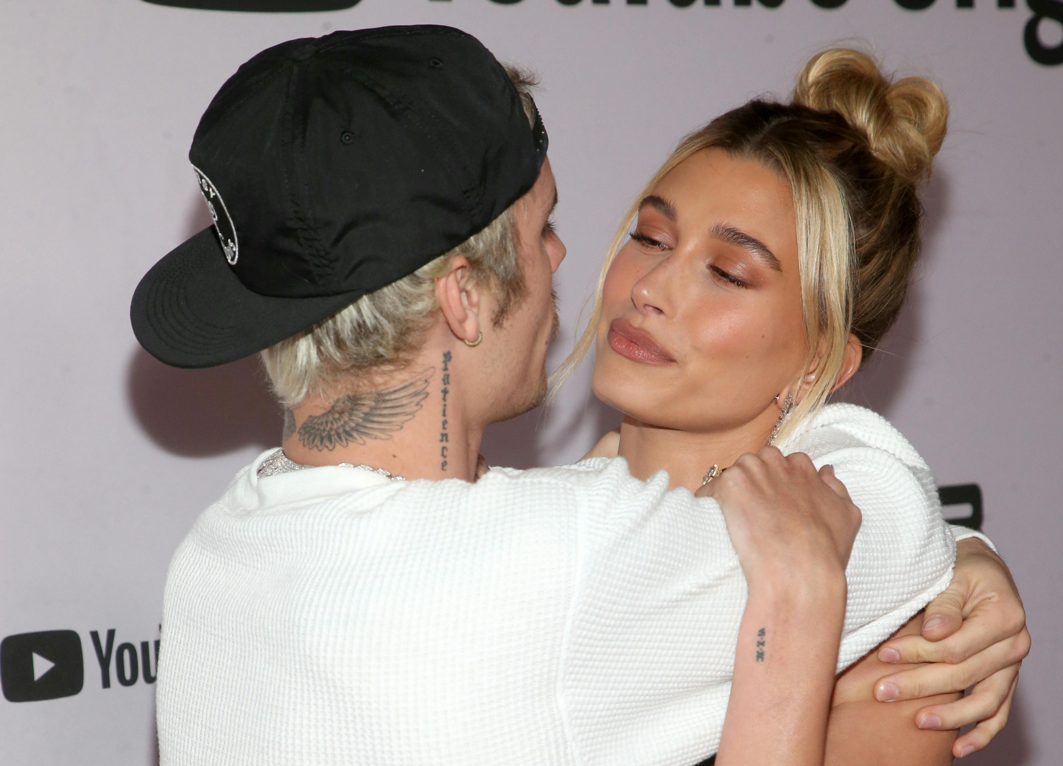 Kys mig, skat! Hvis Justin Bieber skal gøre sig nogen forhåbninger om hed elskov, så skal han spidse læberne. 