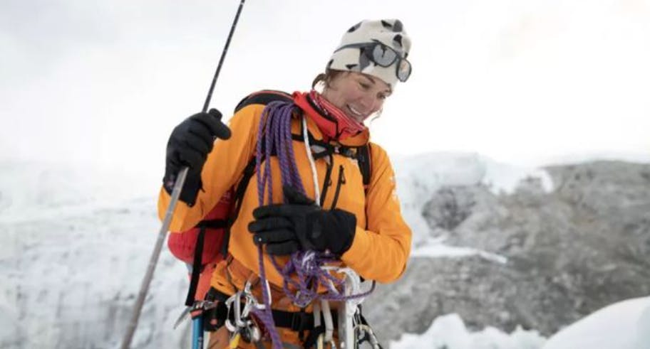 Liget af Hilaree Nelson er for kort tid siden blevet fundet i en 600 meter dyb sprække i isen, hvor hun var faldet ned.