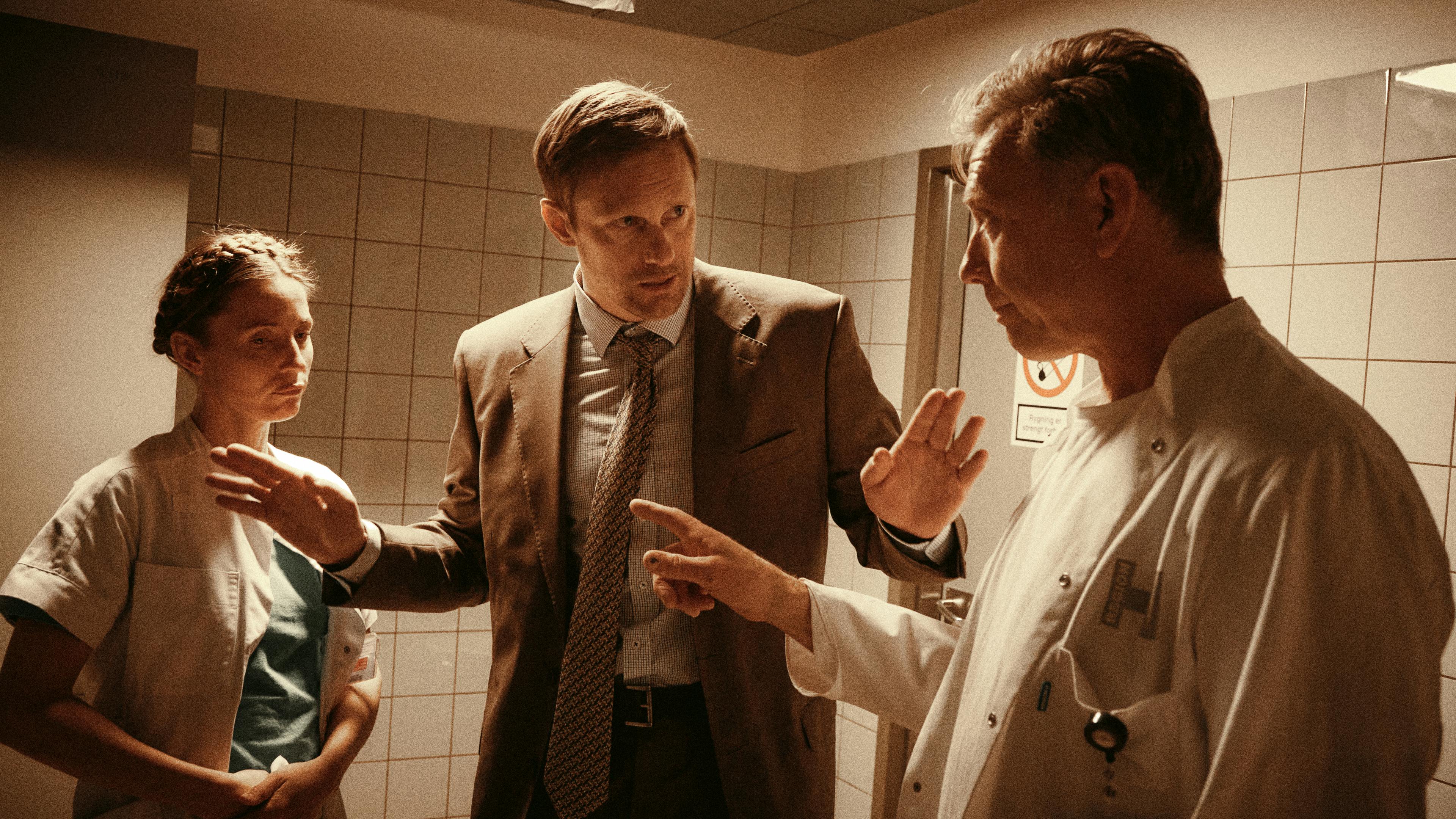 Den svenske stjerneskuespiller Alexander Skarsgaard er også med i "Riget Exodus". Han er blandt andet kendt fra HBO-serierne "True Blood" og "Big Little Lies".
