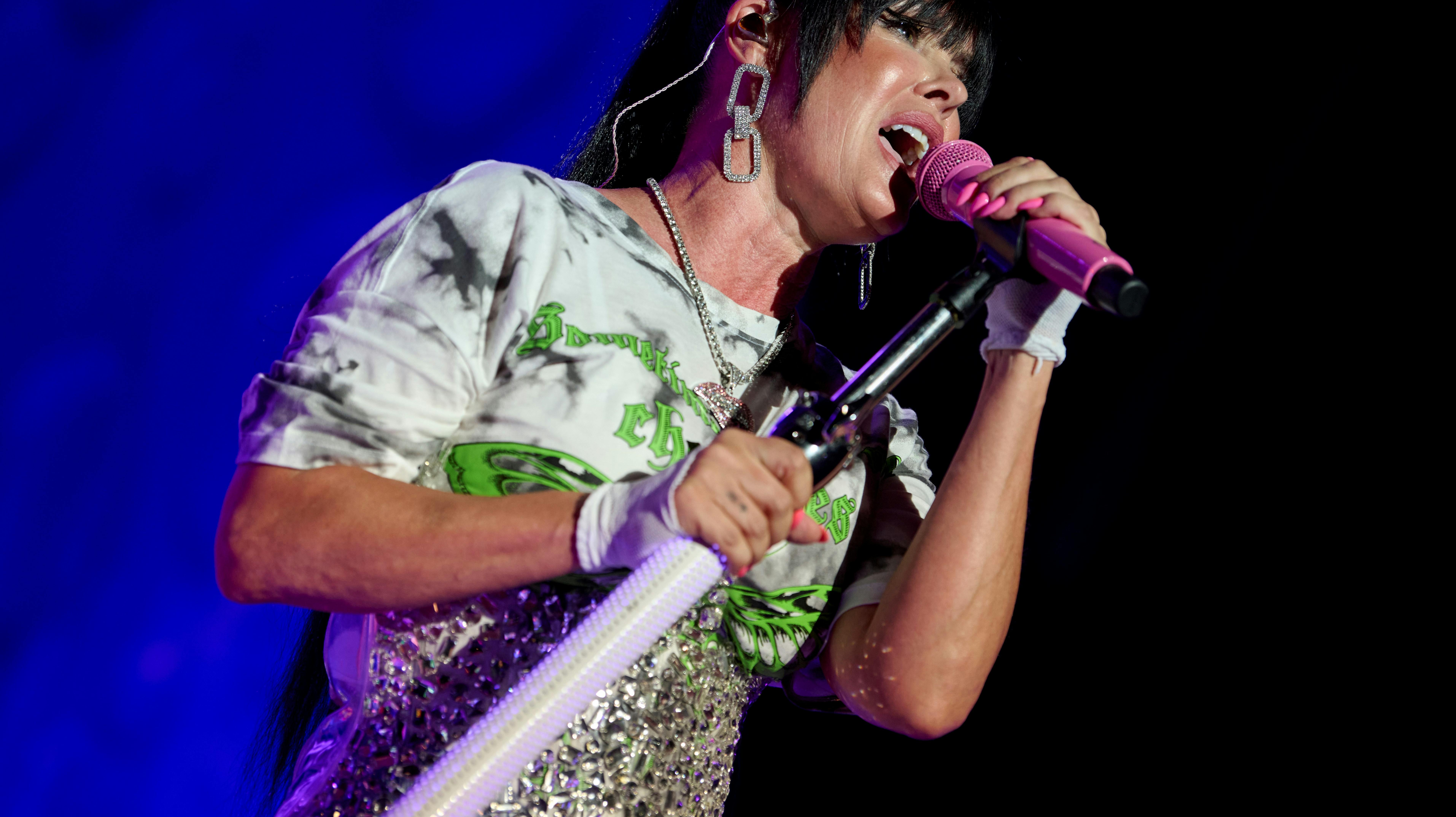 AQUA spiller stadig deres kæmpehit fra 90'erne, når de er rundt i Danmark og resten af verden. Sangen om plastikdukken fylder 25 år i år. 