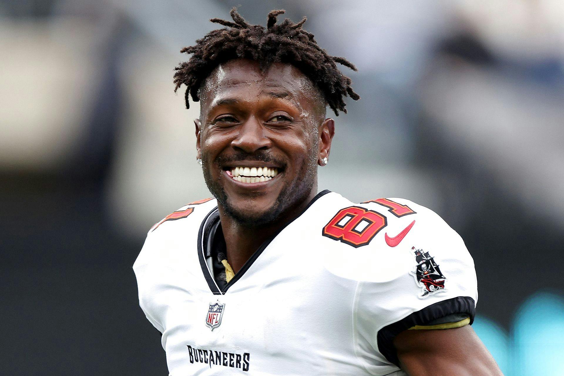 Antonio Brown spillede indtil i januar for NFL-holdet Tampa Bay Buccaneers.
