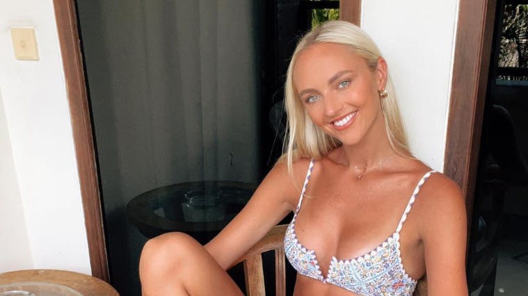 Man skulle umiddelbart ikke tro det. Men Annie Knight er sikker på, at plejehjemsbeboere har sex oftere end hende.