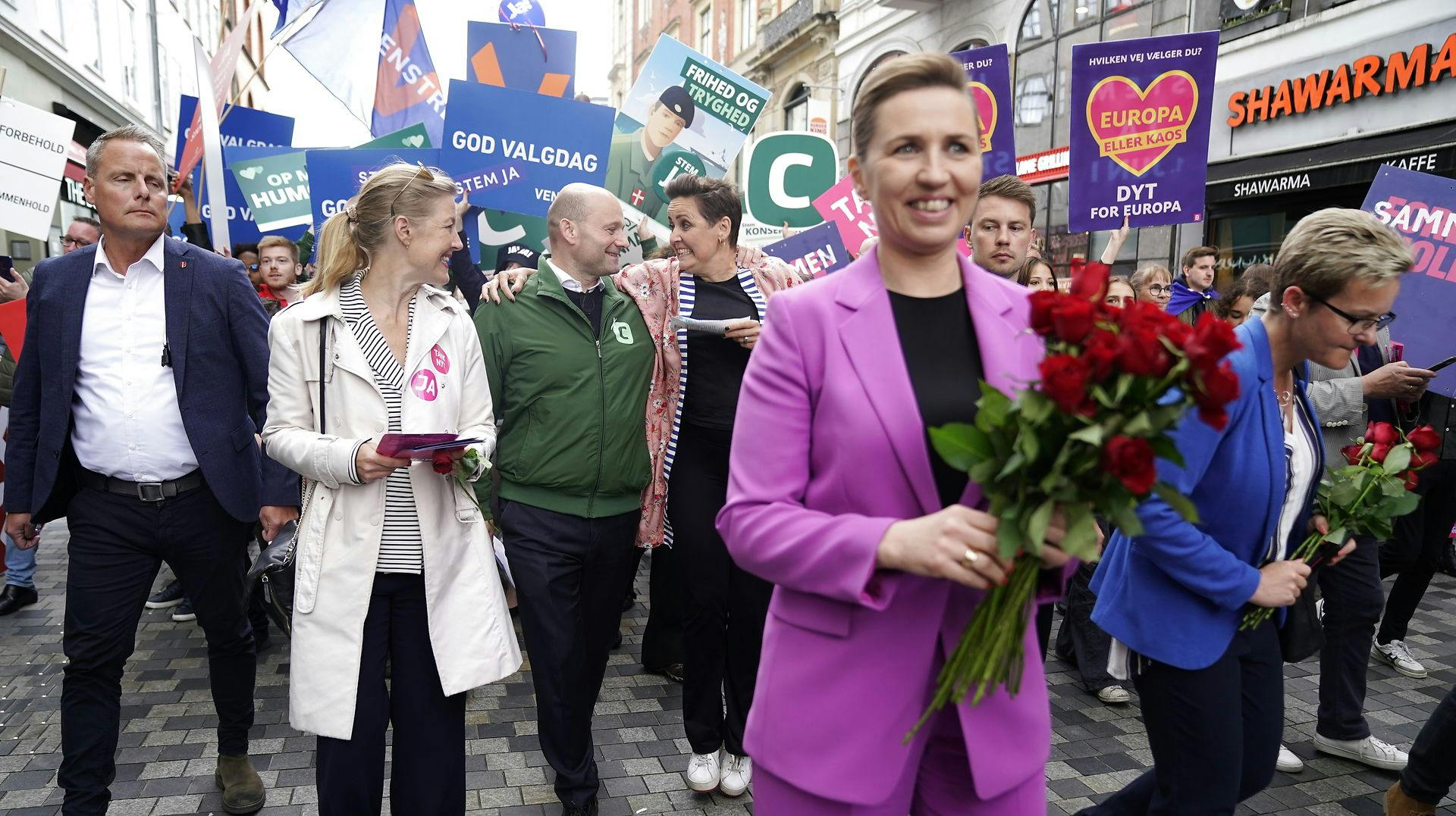 De kommer næppe til at gå i samlet flok. Men partilederne ved godt, at det er nu, at valget kommer "ud af startblokken". Eller snarere i morgen onsdag.