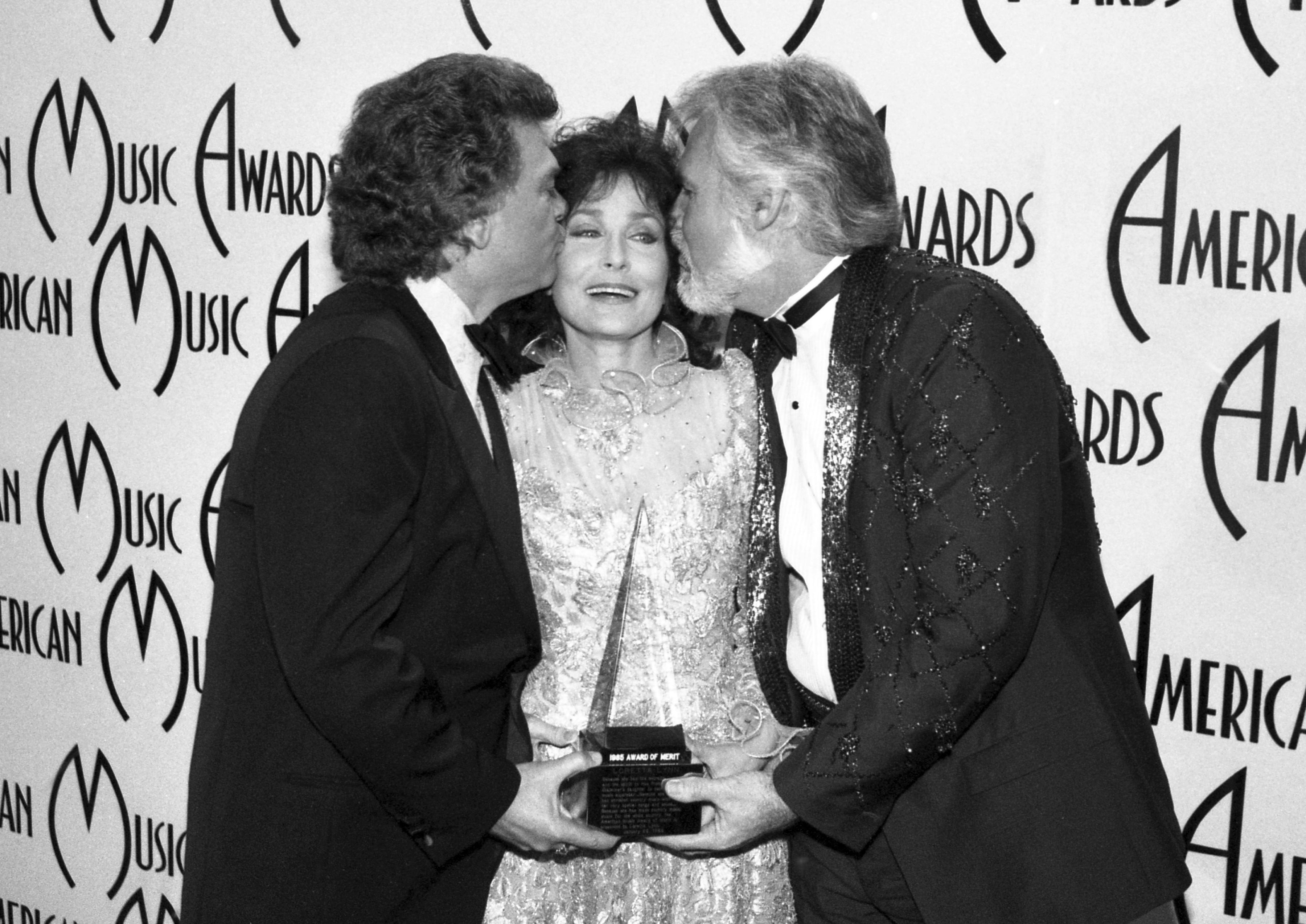 Loretta Lynn til American Music Awards i 1985