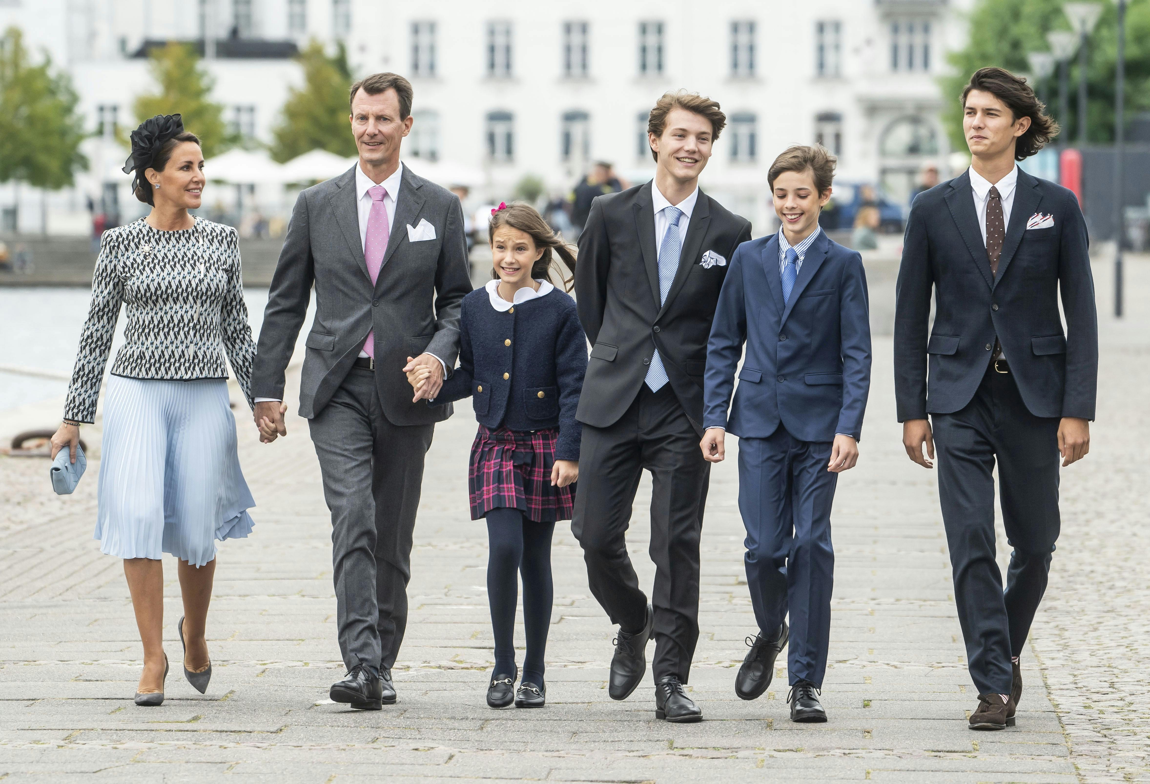 Prinsesse Marie, prins Joachim, prinsesse Athena, prins Felix, prins Henrik og prins Nikolai