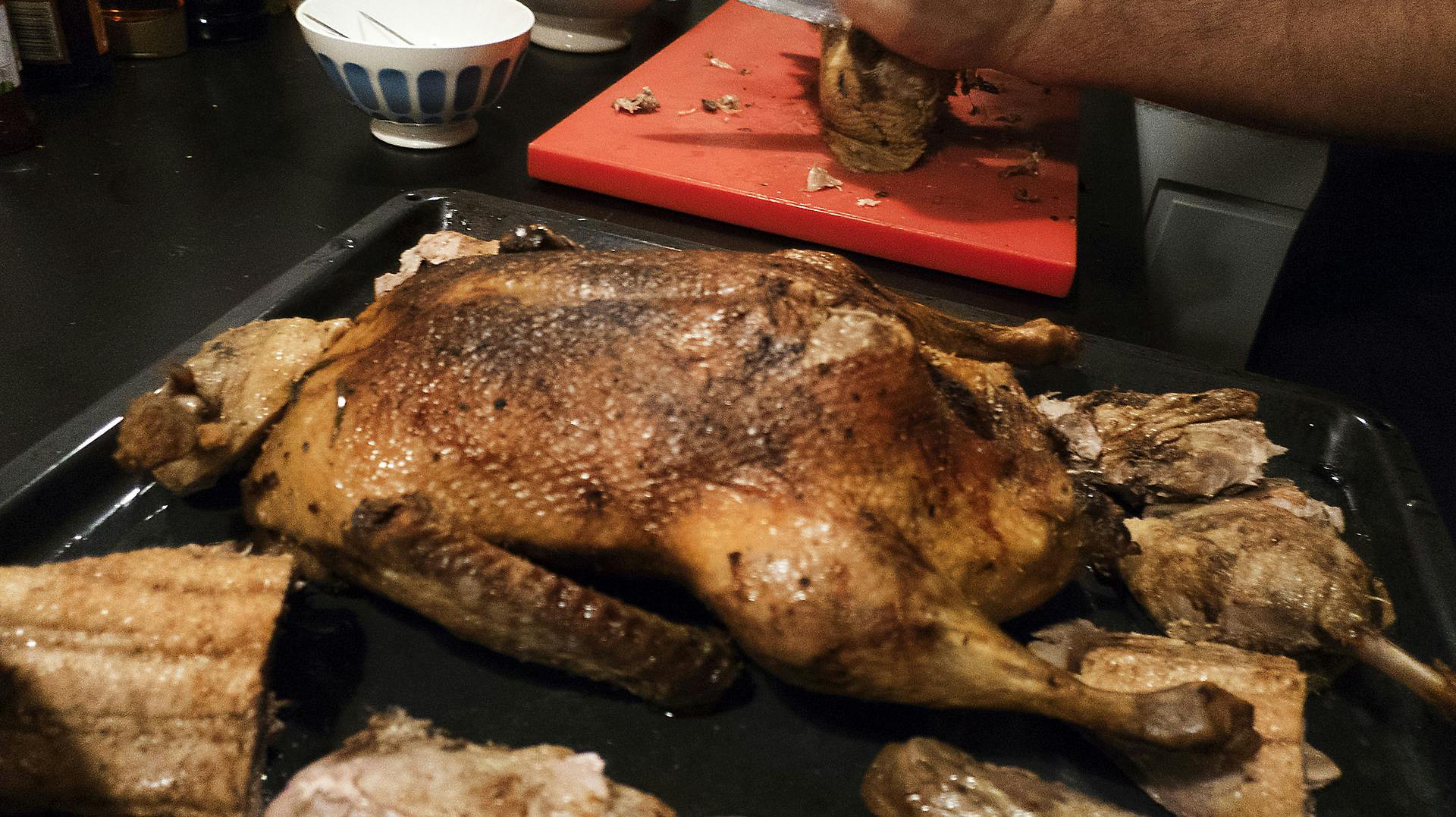 Den elskede spise bliver både dyrere og sværere at få fat i denne jul.