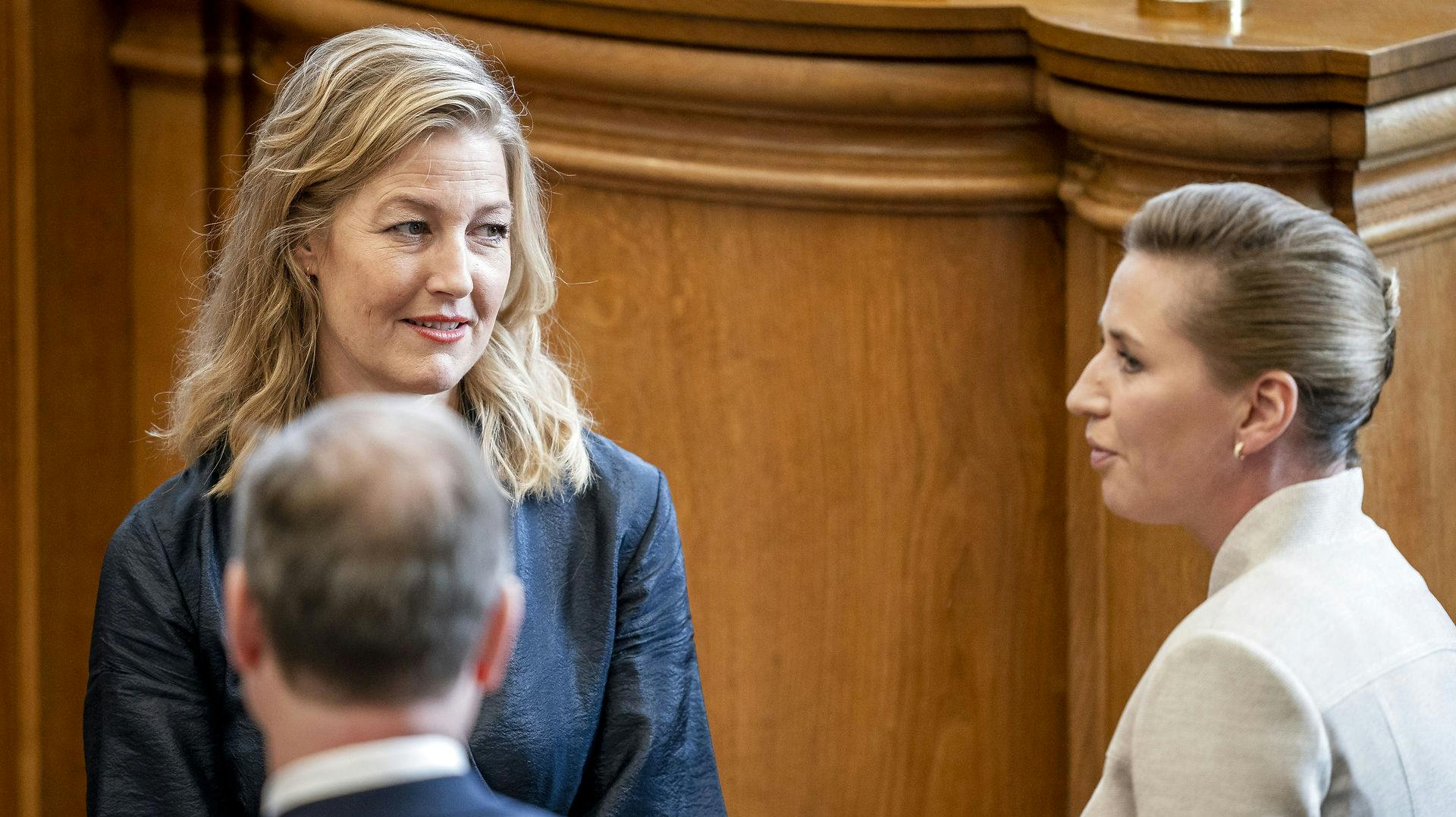 Sofie Carsten Nielsen har presset Mette Frederiksen ud i et valg. Men betyder det bestemt ikke, at makkerparret er færdige i dansk politik. Kan jo være, at Sofie kan få en lun ministerbil ud af sit sats.