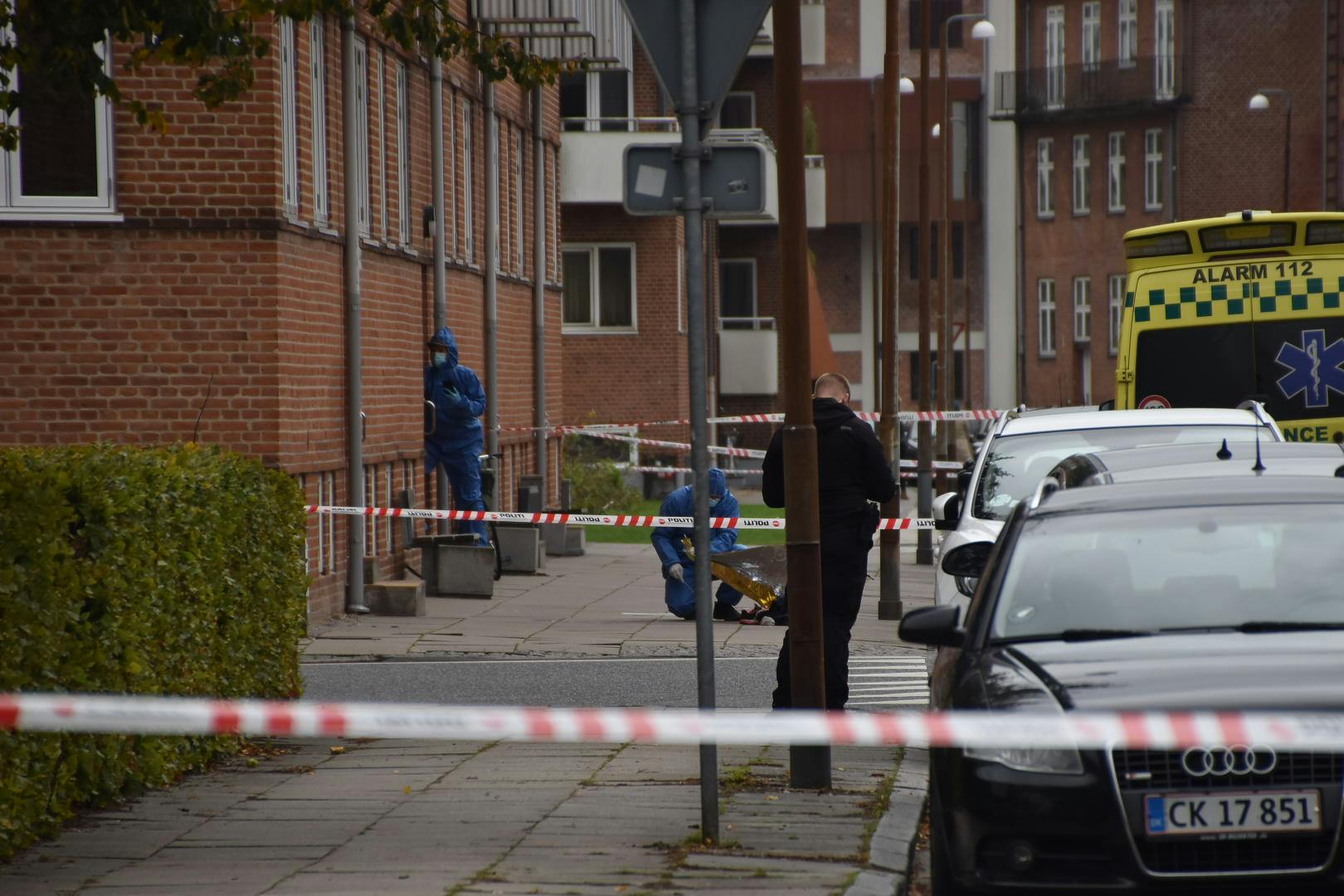 En 60-årig mand afgik onsdag formiddag ved døden efter at være blevet fundet voldsomt blødende på Svendsgade i Vejle.