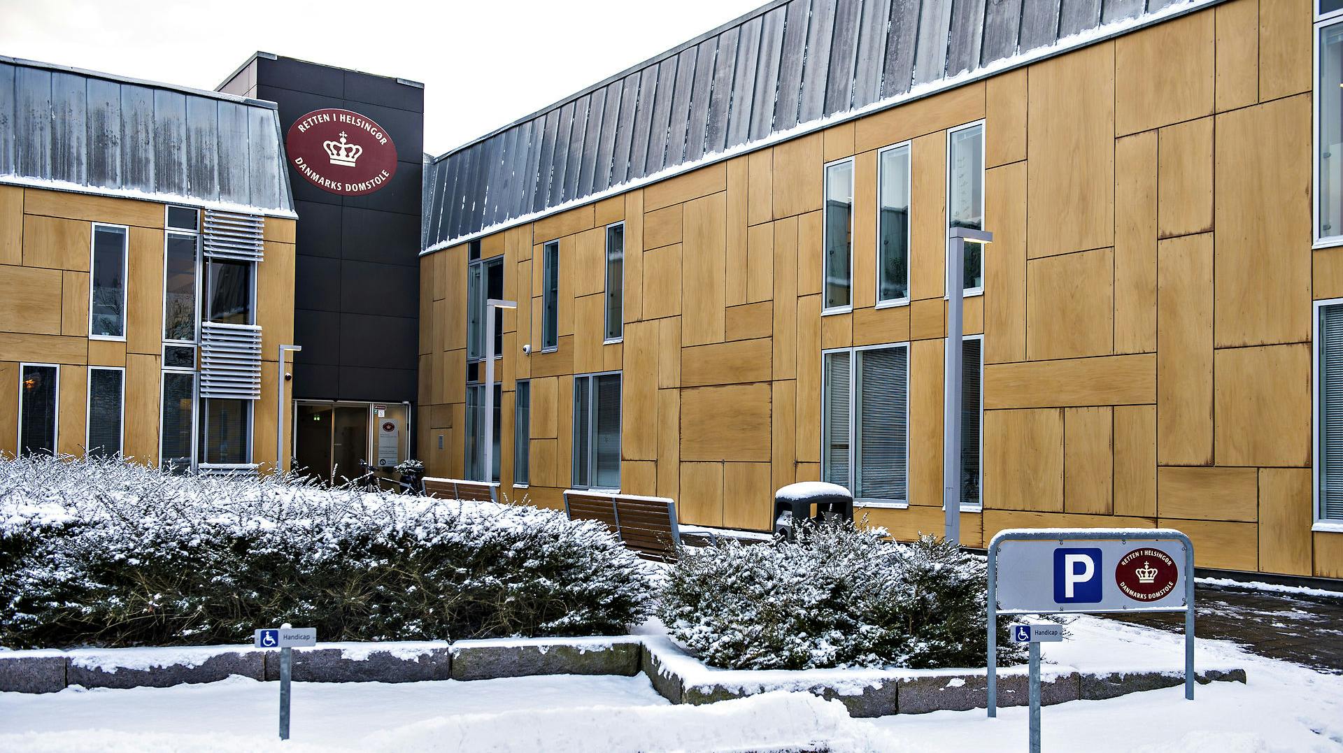 En topatlet vendte tilbage til en 61-årig kvinde efter at han begik grov vold og voldtægt mod hende. Han ville skaffe sig af med hendes telefoner, fordi han frygtede at efterlade spor. Alligevel blev manden anholdt få timer efter