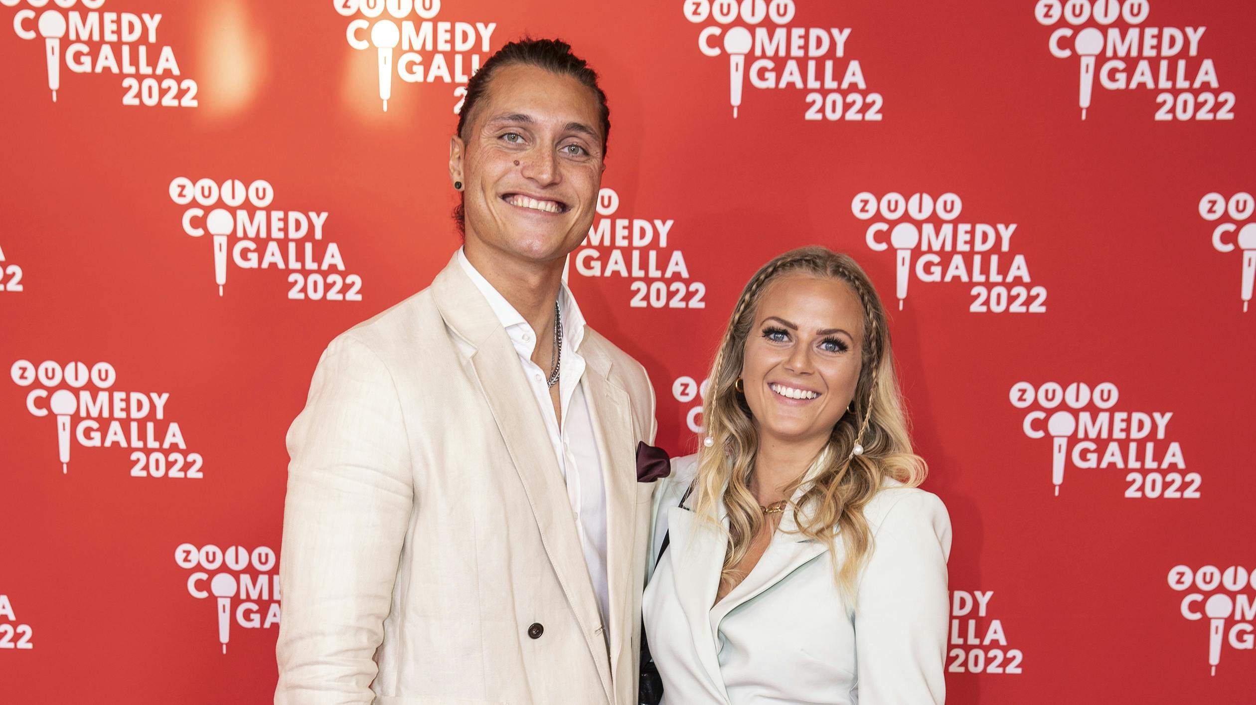 Lykken er stor hos "Bachelor"-parret. nbsp;