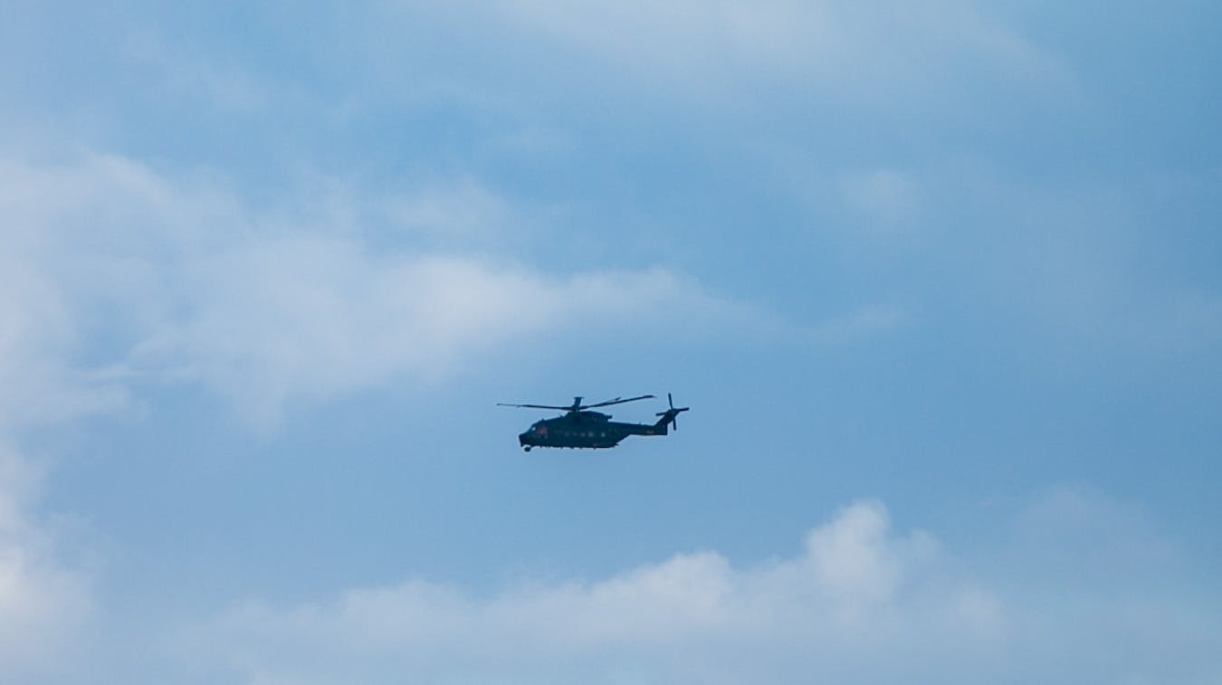 En helikopter ved Haderslev Fjord. nbsp;