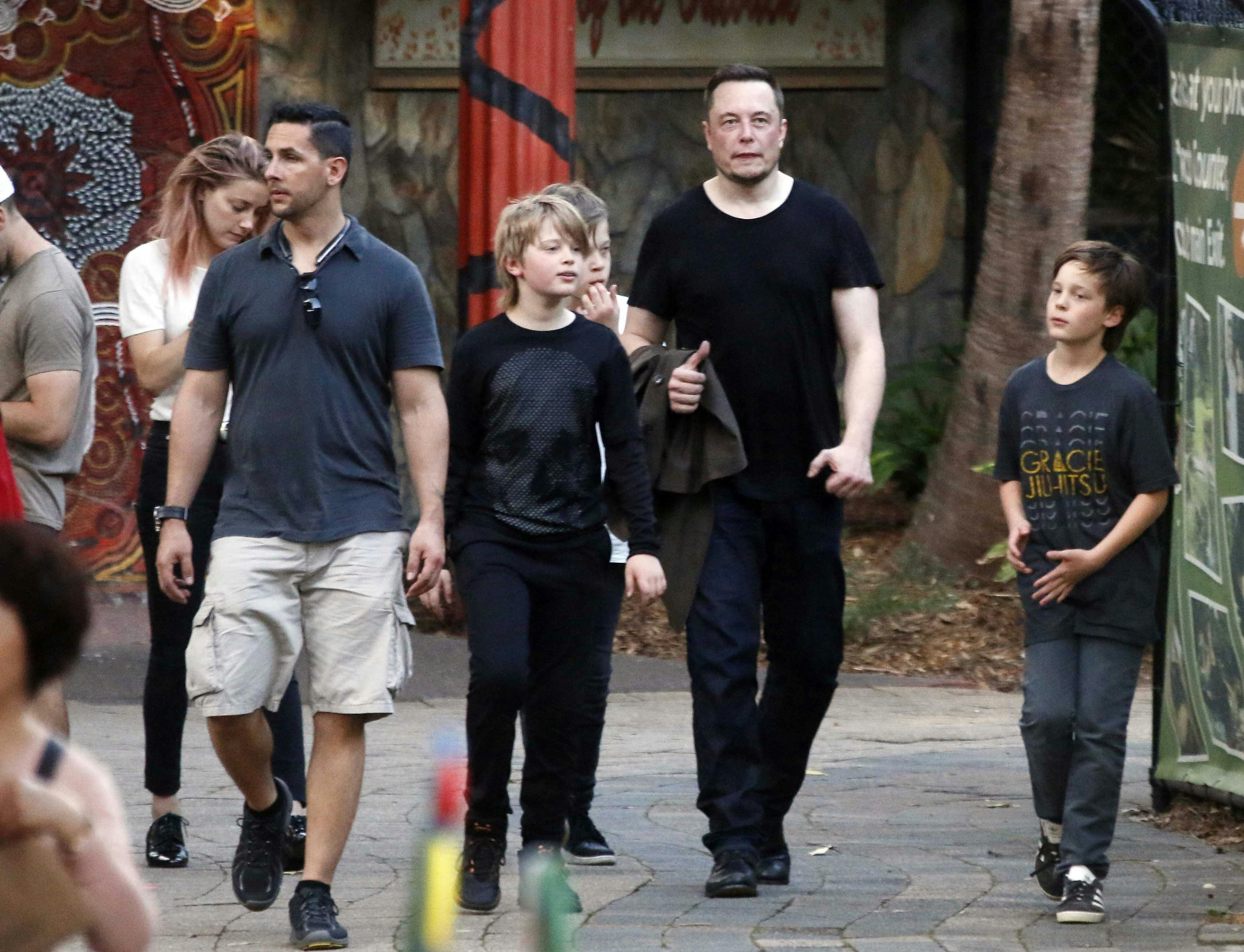 Elon Musk med datteren Vivian (tv.), der før gik under navnet Xavier. 