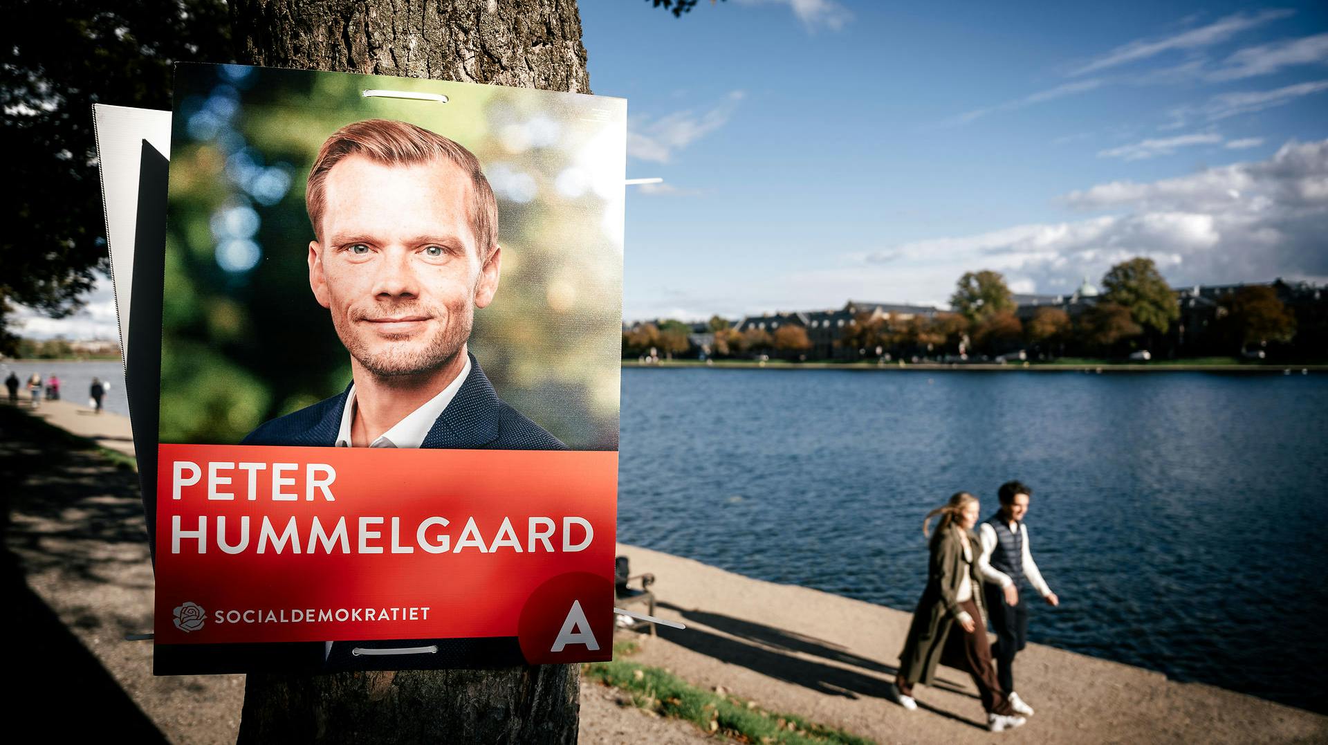 Ifølge Politiken kan Peter Hummelgaard ikke se noget problem i sit valgtrick. Så længe vælgerne stemmer på en socialdemokrat, er de ikke blevet snydt, mener han.