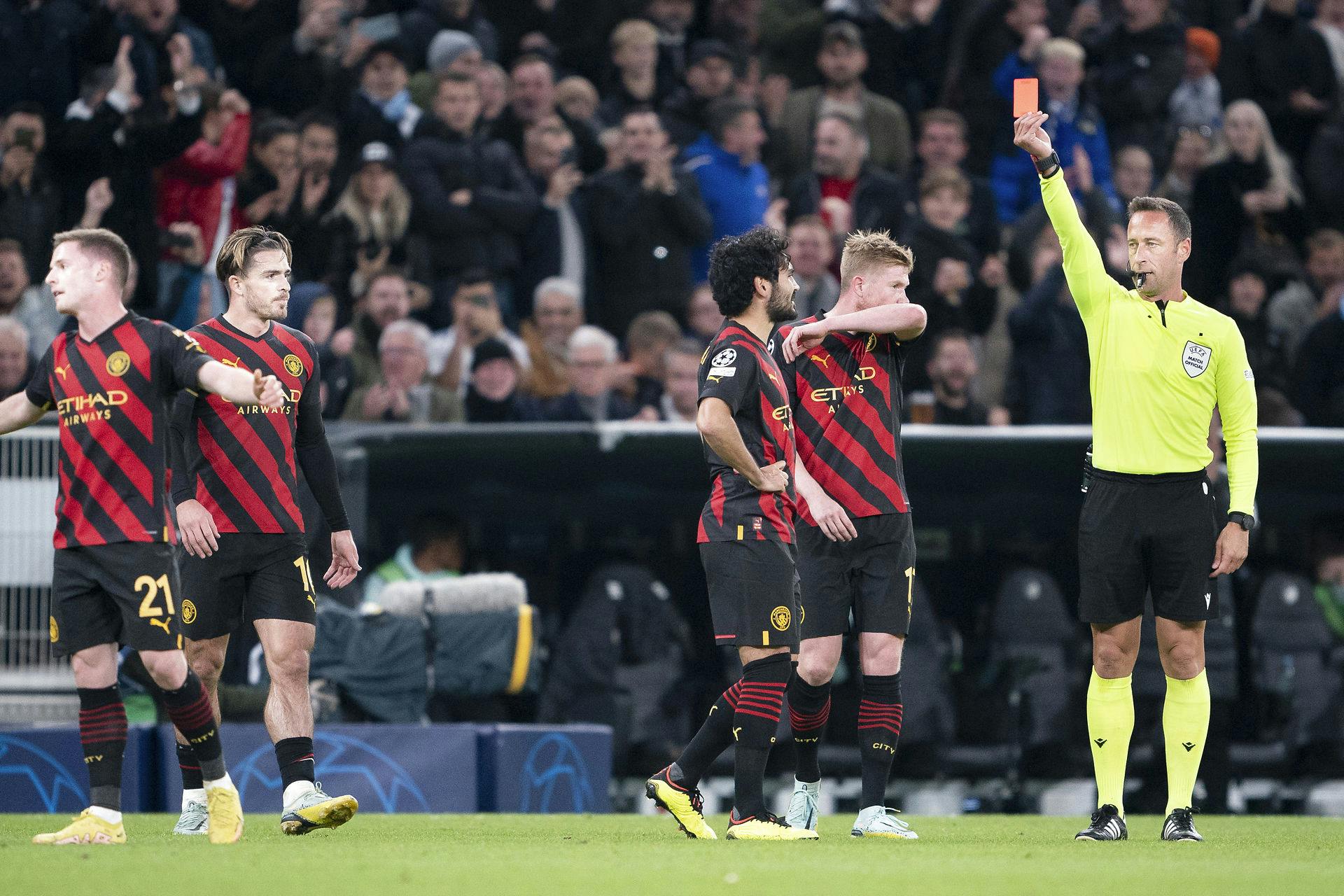 Sergio Gomez blev sendt tidligt i bad.