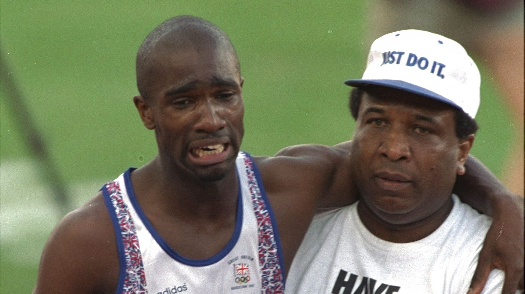 Jim og Derek Redmond krydsede målstregen sammen til OL i 1992.