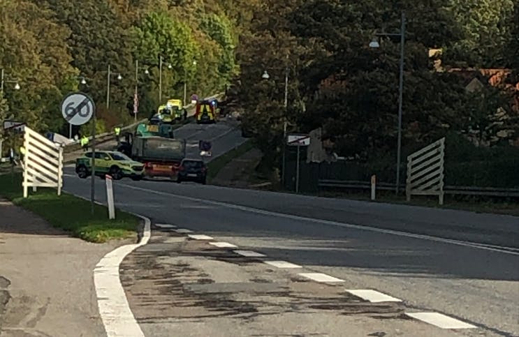 Politiet oplyser ikke, hvor mange der er involveret i ulykken.