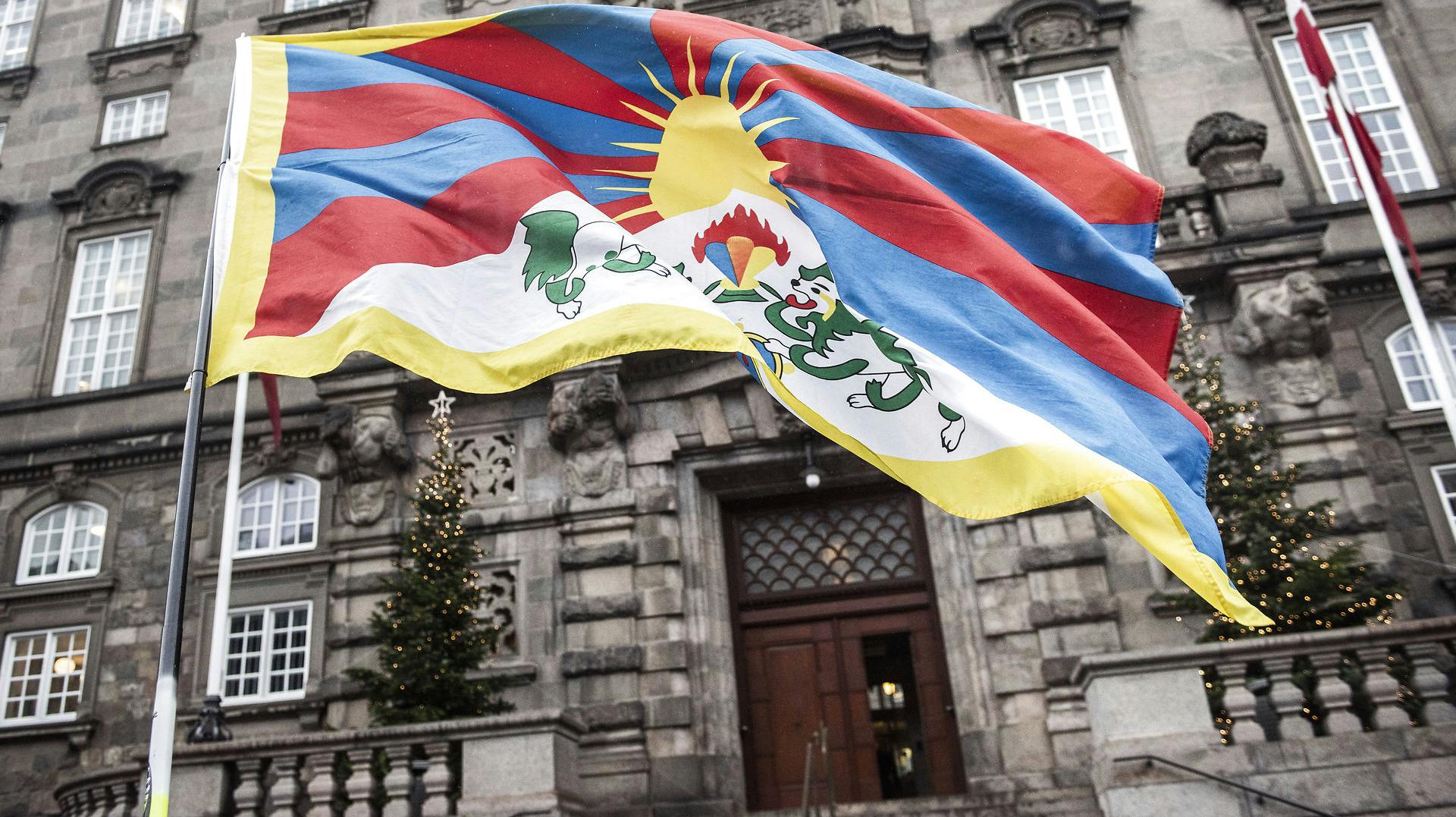 To politiledere beskyldes for at have talt usandt for retten i forbindelse med den meget omtalte Tibet-sag.