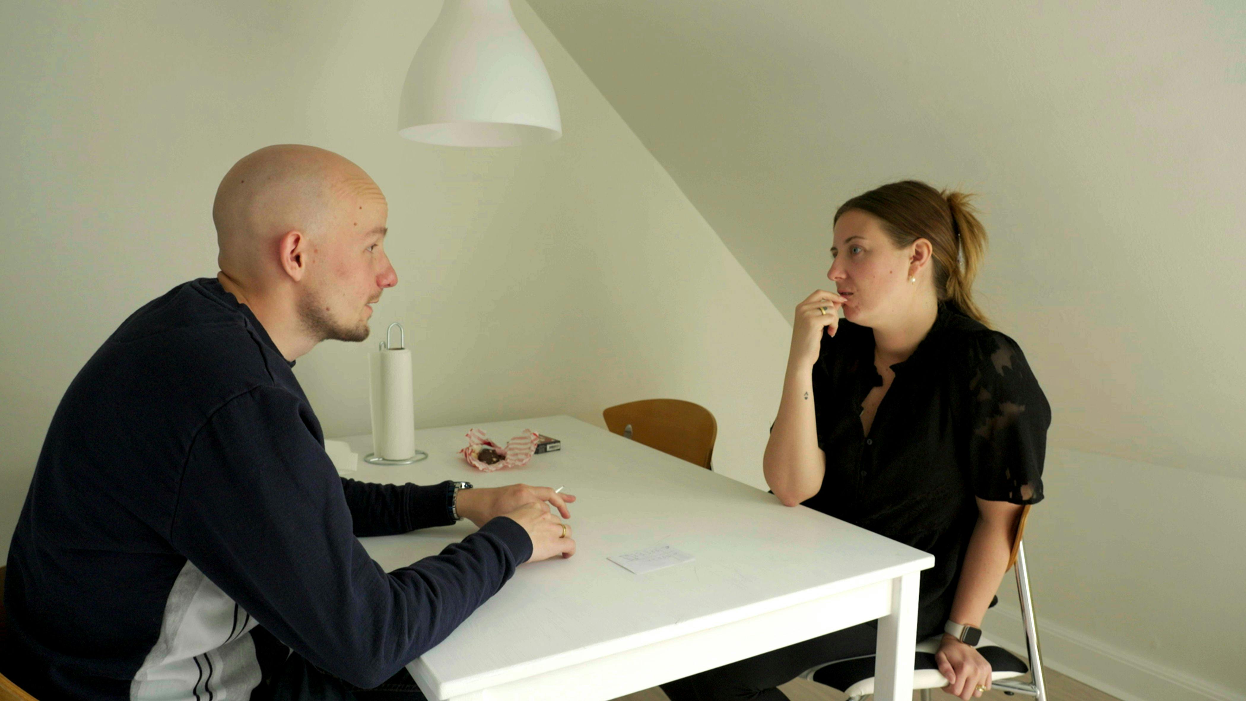 Stemningen er igen presset mellem Patrick og Olivia. 