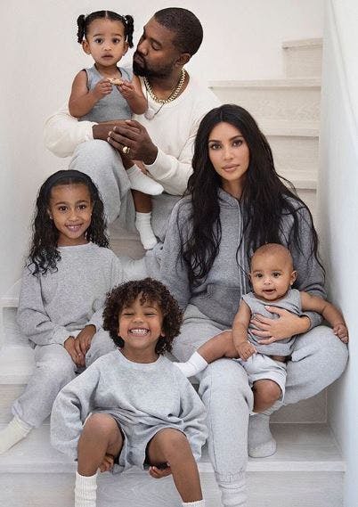 Kim og Kanye har sammen fire børn: North, Saint, Chicago og Psalm.
