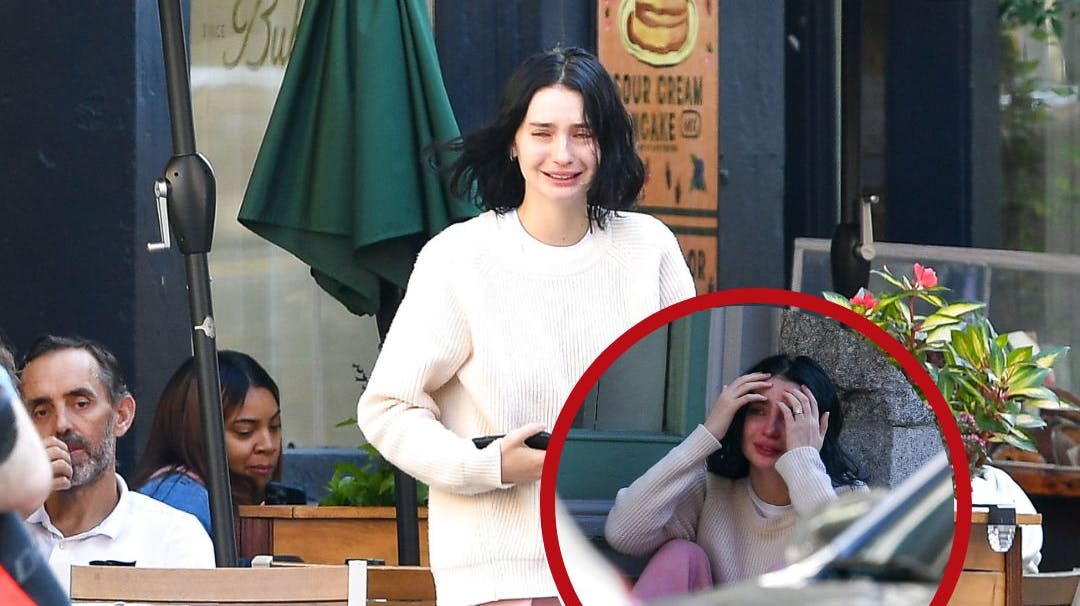 Paul Walkers datter, Meadow Walker, brød grædende sammen forleden i New York.