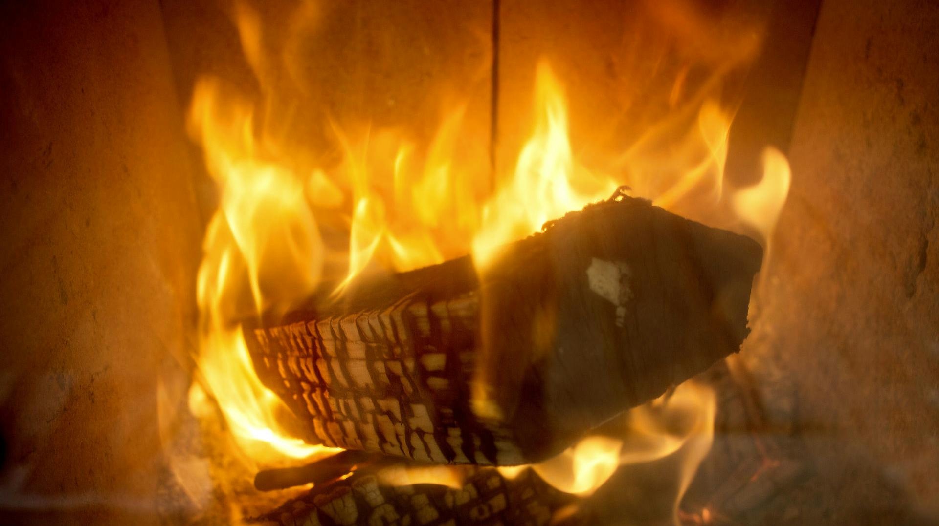 Brænde er blevet en særdeles attraktiv vare for tyveknægte at få fingrene i.