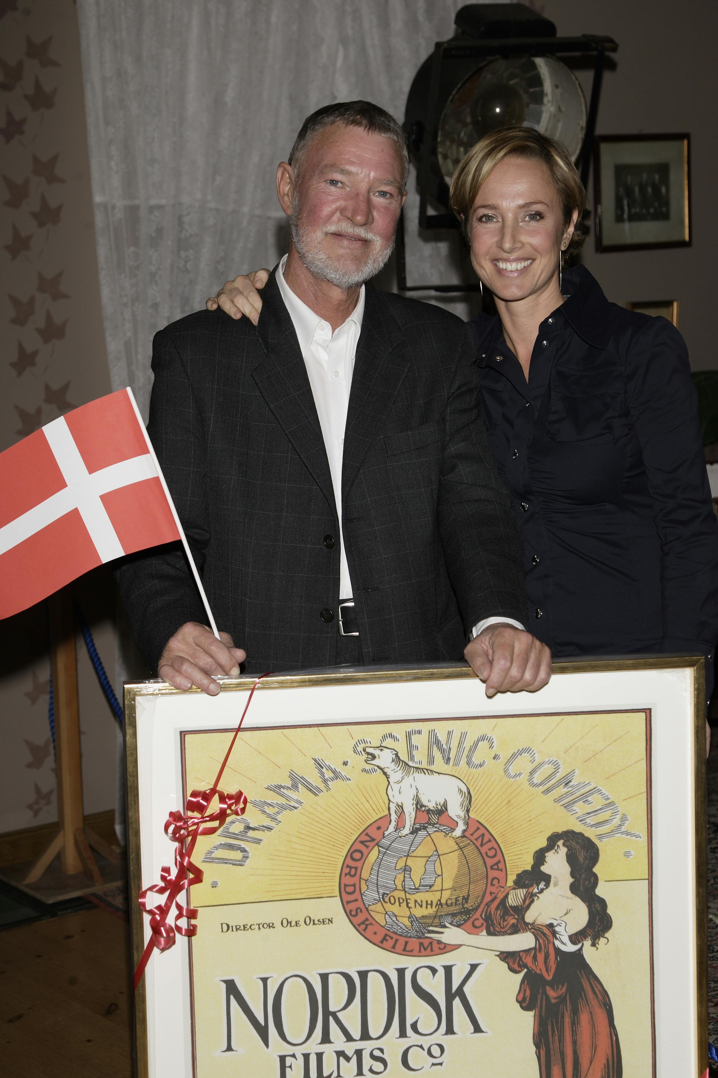 Natasja Crone sammen med sin far Erik i anledning af hans 60-års fødselsdag i 2006.
