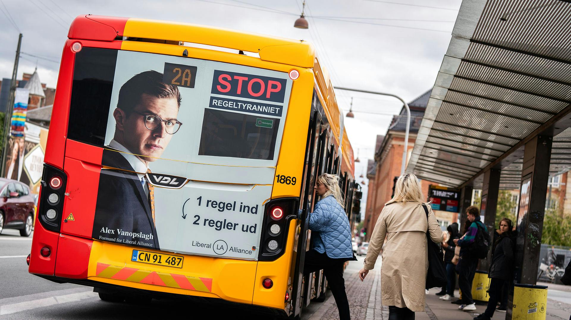 Alex Vanopslagh vil have reglerne hen, hvor peberet gror. Men indtil det sker, skal han i gang med at lære at overholde dem selv.