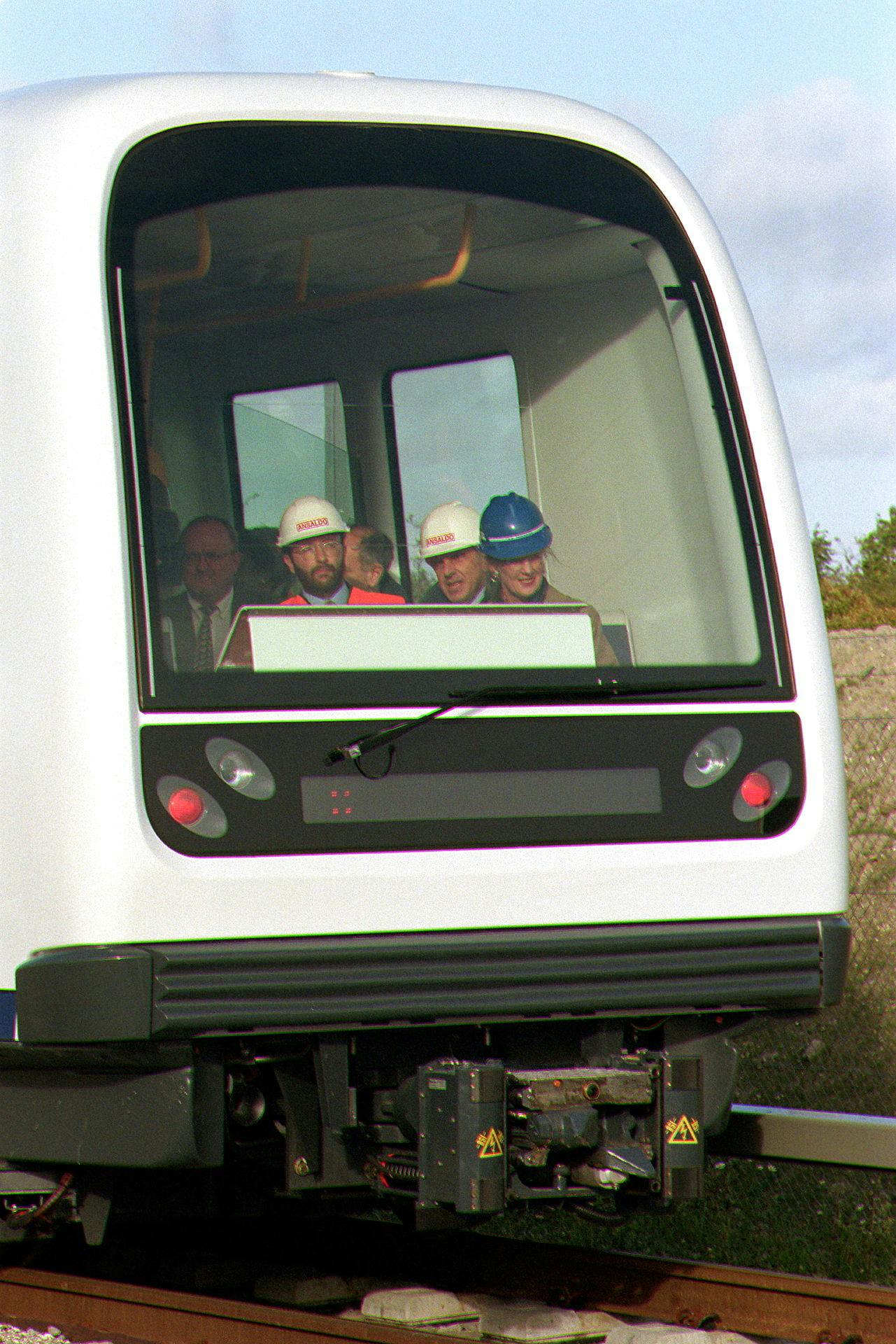 Allerede i oktober 1999 tog dronningen en smugtur med metroen, inden den officielt var indviet.