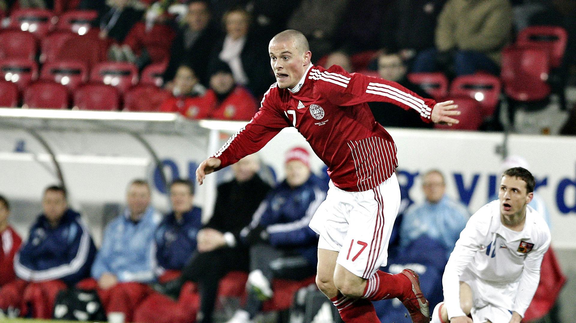 Mikkel Thygesen nåede aldrig at sparke mål ind for Danmark, men han "sparkede" til gengæld døren ind på en lejlighed under en narkopatrulje.