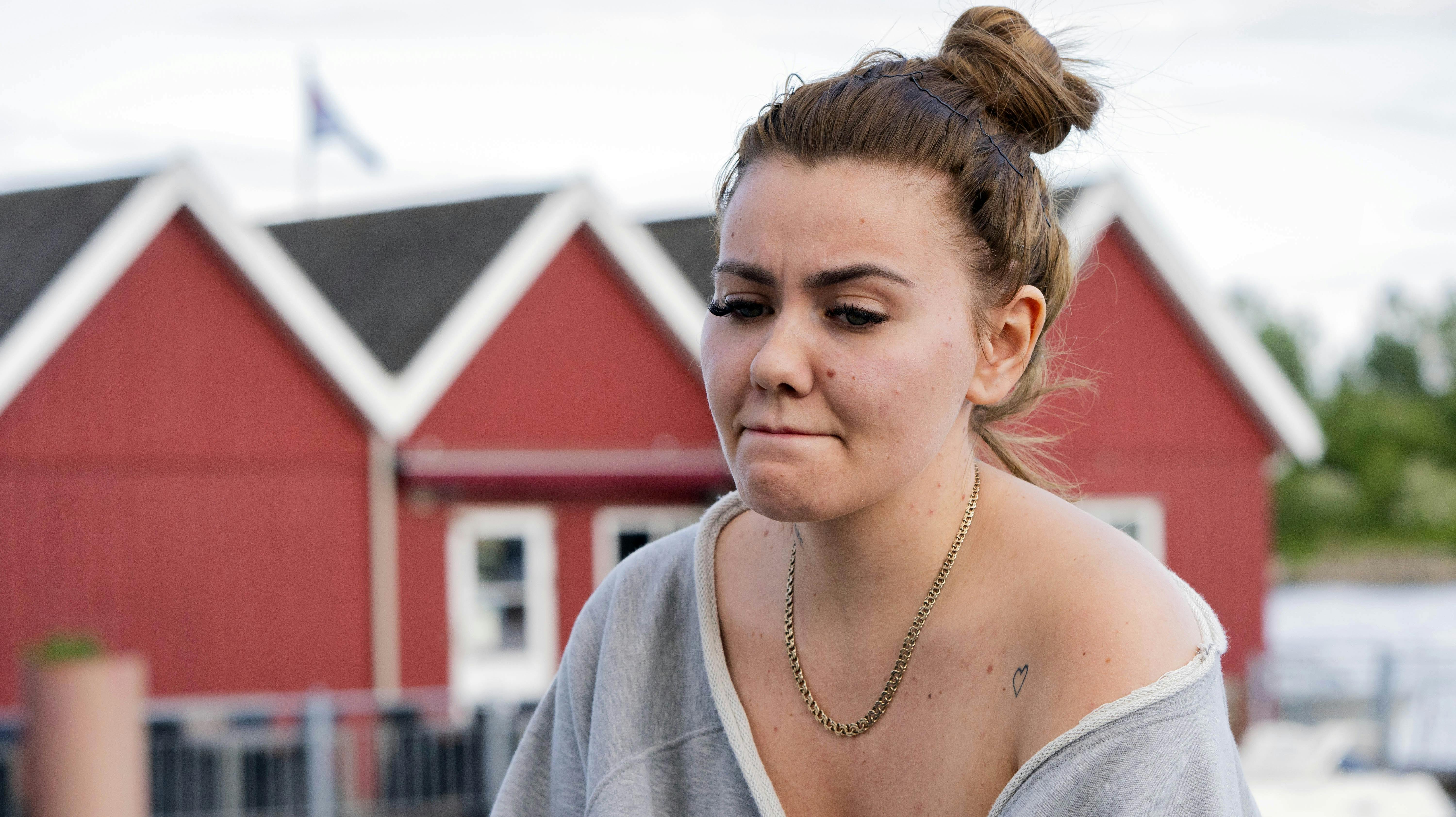 Fie Laursen er tiltalt for at have brudt markedsføringsloven på de sociale medier i flere tilfælde. Efter sit sygefravær sidste år, skal hun snart møde op i Københavns Byret for at få sagen afgjort.