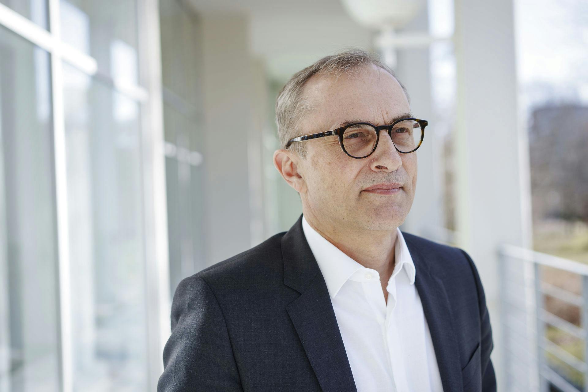 Politikeren Michael Ziegler kommer både til at tabe hår og vægt den kommende tid, og trækker derfor stikket de næste måneder.