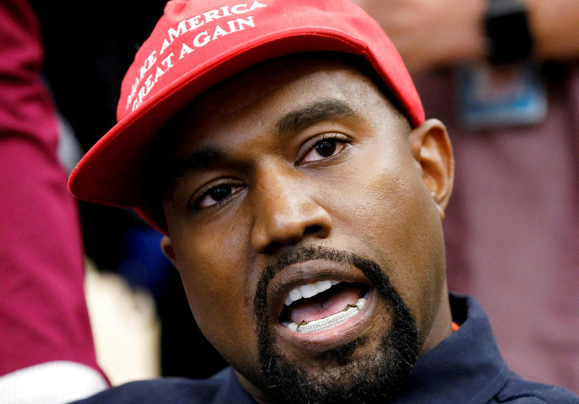 Den amerikanske rapper Kanye West er ikke længere en del af den prestigefyldte milliardærliste.