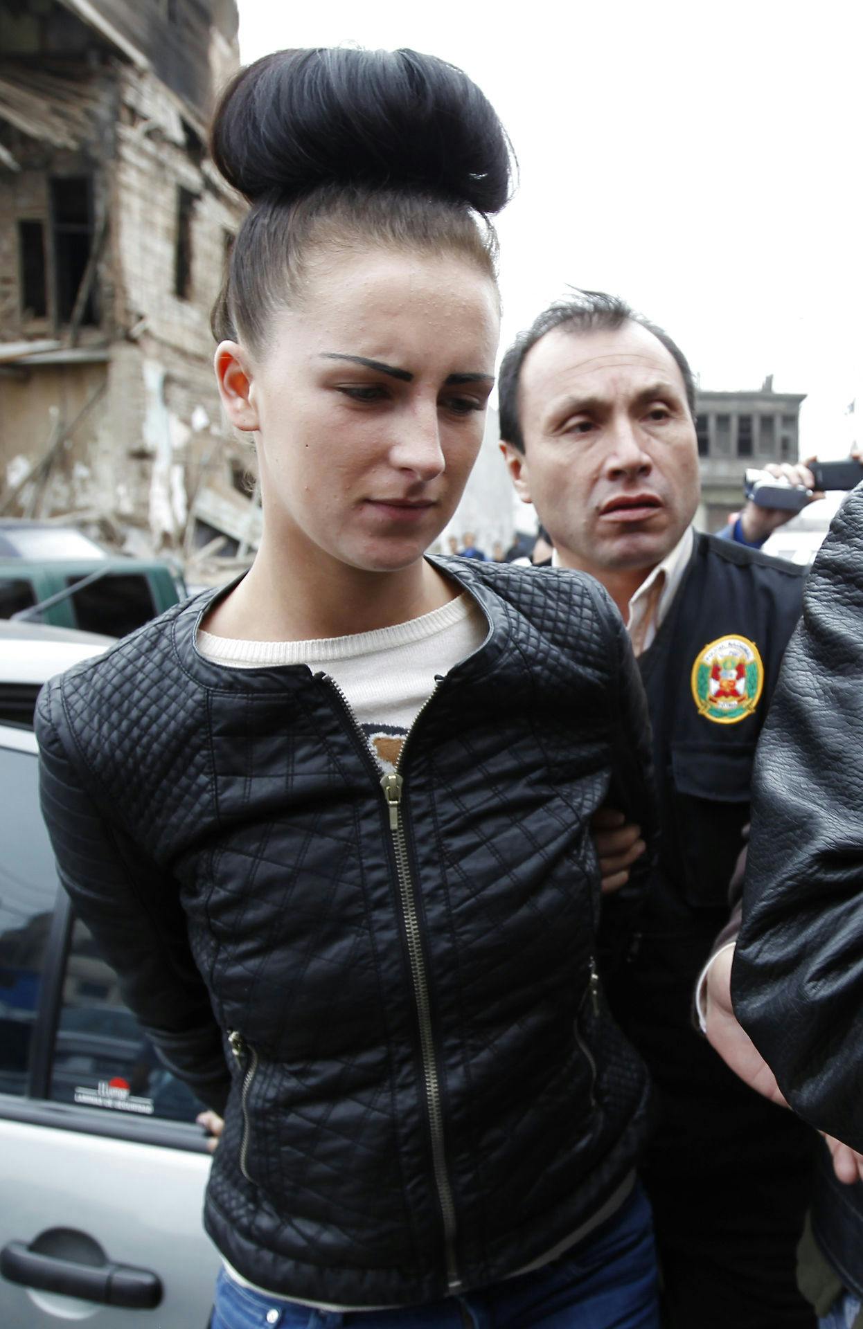 Dette foto fra august 2013 viser Michaella McCollum, da hun ankommer til retten i Peru. 