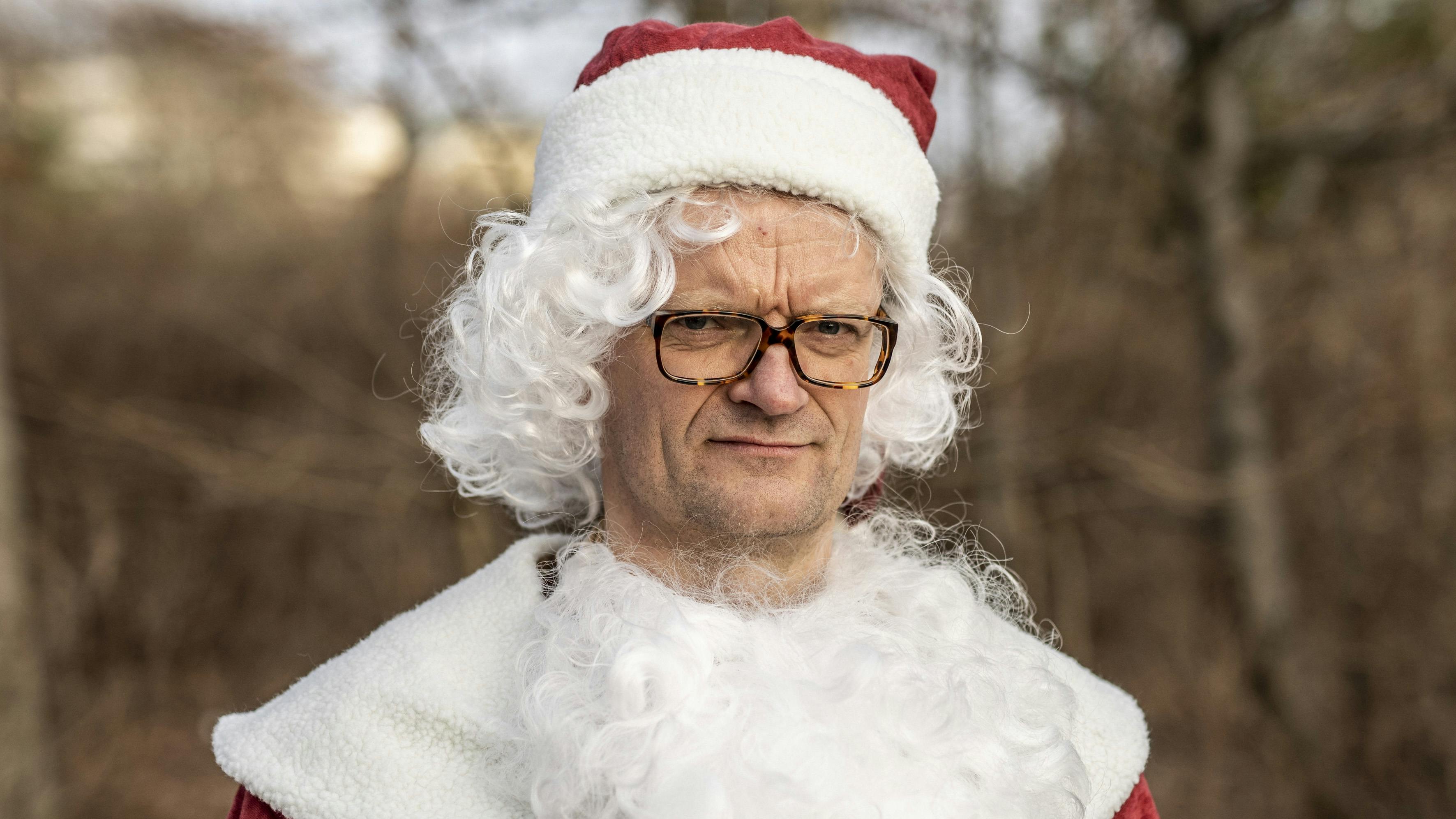 Frank Hvam er endnu engang pinlig, når "Klovn" vender tilbage med en julespecial.
