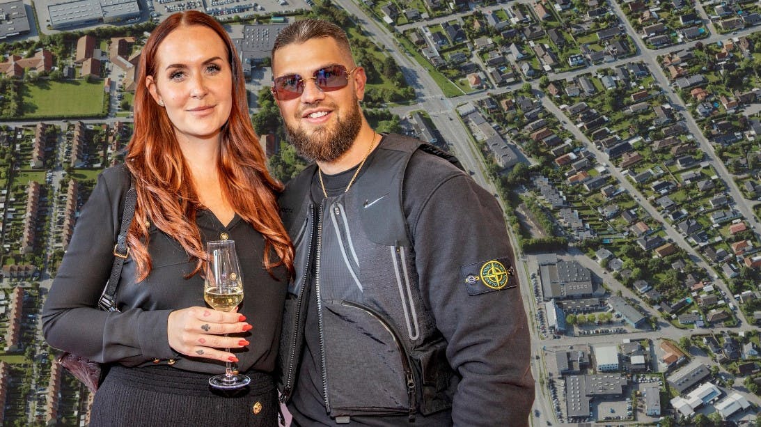 Selvom Geggo og Cengiz ikke kommer til at mangle naboer i deres nye hood, ligger deres hus diskret for enden af en blind vej og med smuk natur tæt på.