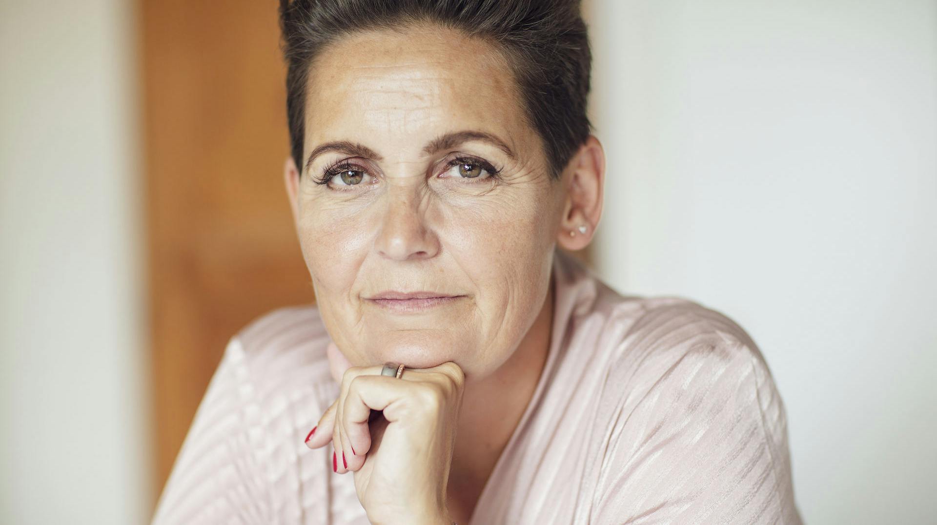 Pia Olsen Dyhr, 50, taler ud om sin barske barndom i bogen "Jeg er fra Vestegnen".