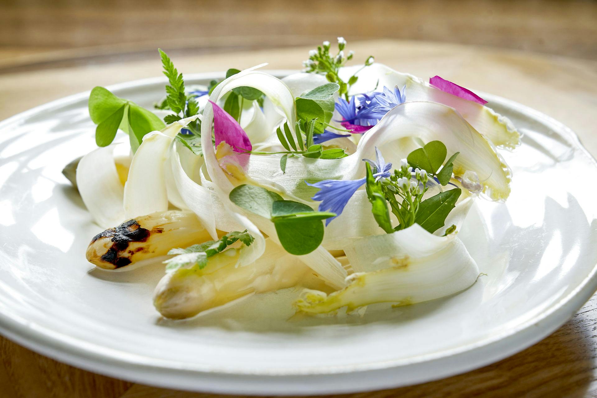 Det er nemt at blive sulten med så lækker en ret laver af asparges. 