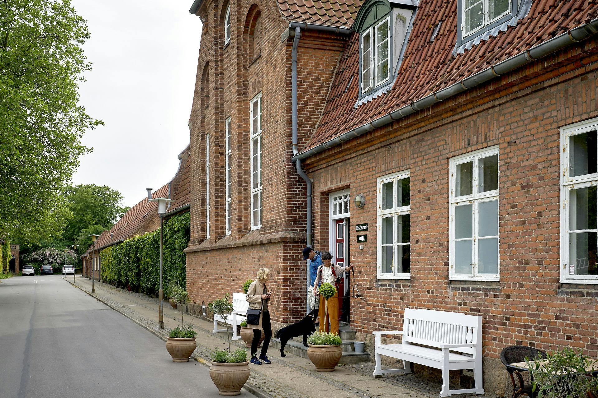 Engang var her et psykiatrisk hospital på stedet, som årets restauant Mota nu ligger i.