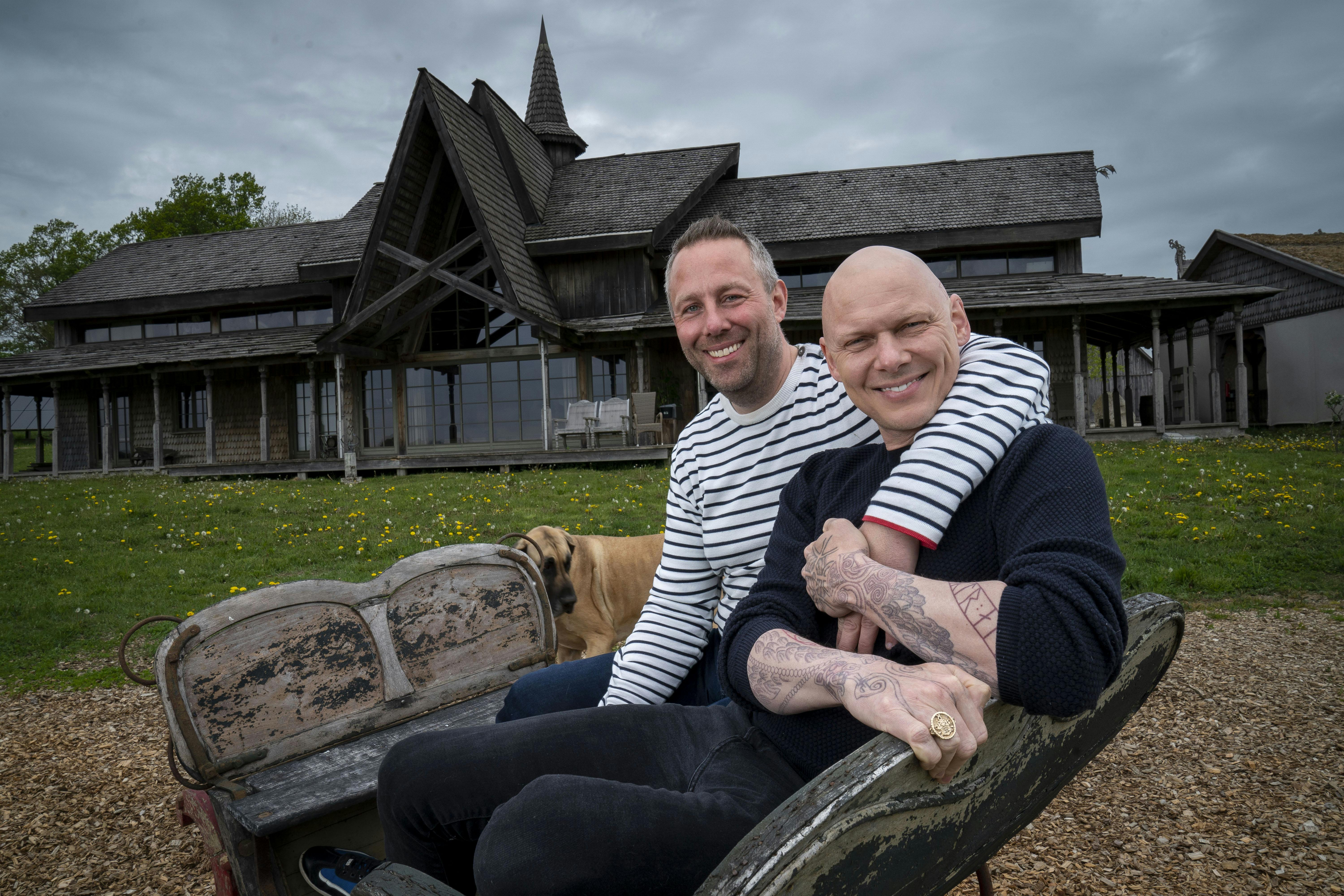 Sidste år lød kvartalsregningen på 3500 kroner. Men denne gang skal Jim Lyngvild og gemalen Morten Paulsen altså slippe intet mindre end 31.000 kroner for elforbruget på Ravnsborg ved Faaborg på Fyn. 