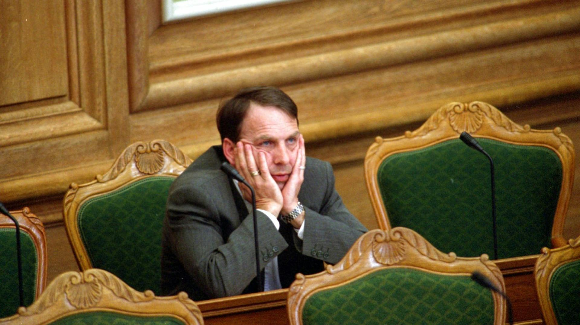 Husker du, da Jacob Haugaard blev valgt ind i Folketinget? SE og HØR har samlet et udsnit af hans vildeste valgløfter i artiklen herunder. 