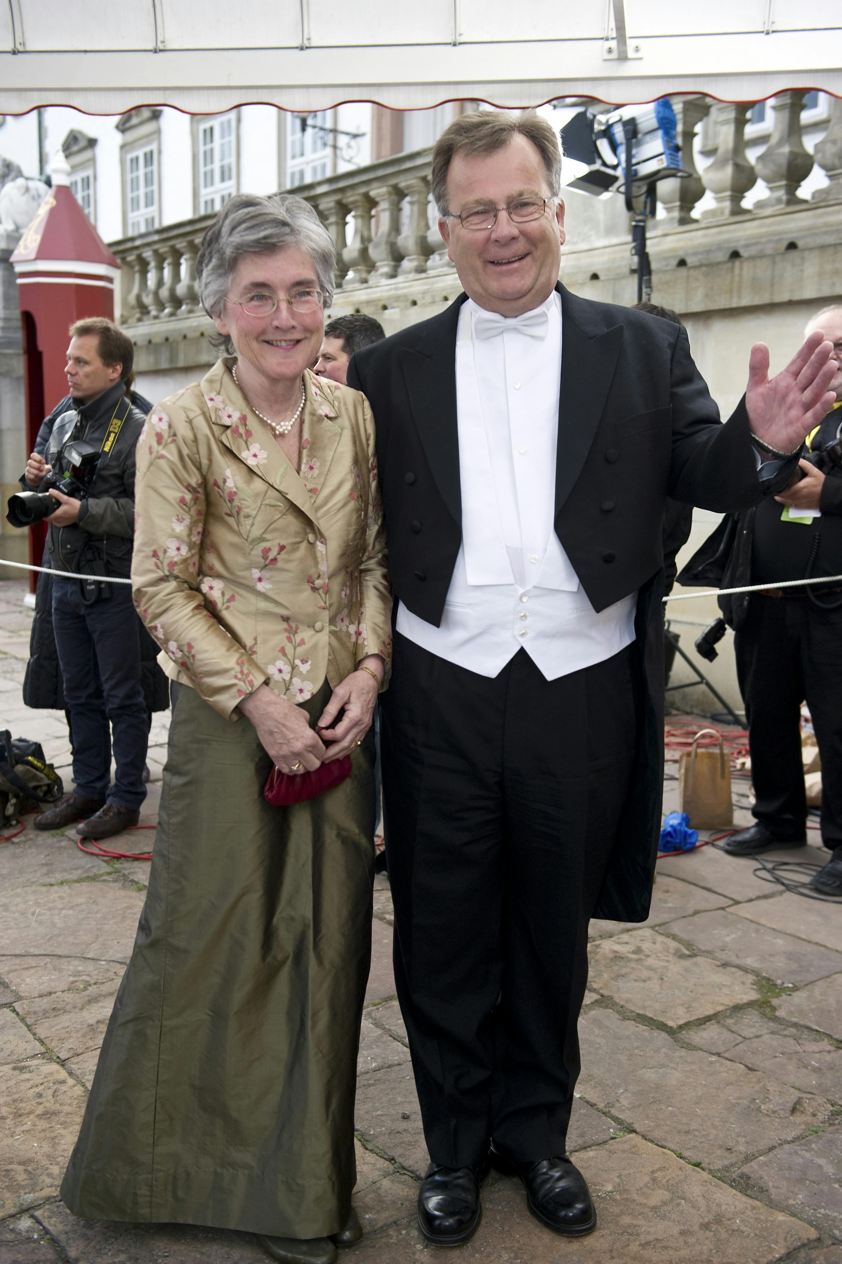 Claus Hjort Frederiksen og fru Christina Hall Frederiksen til gallamiddag på Fredensborg Slot.
