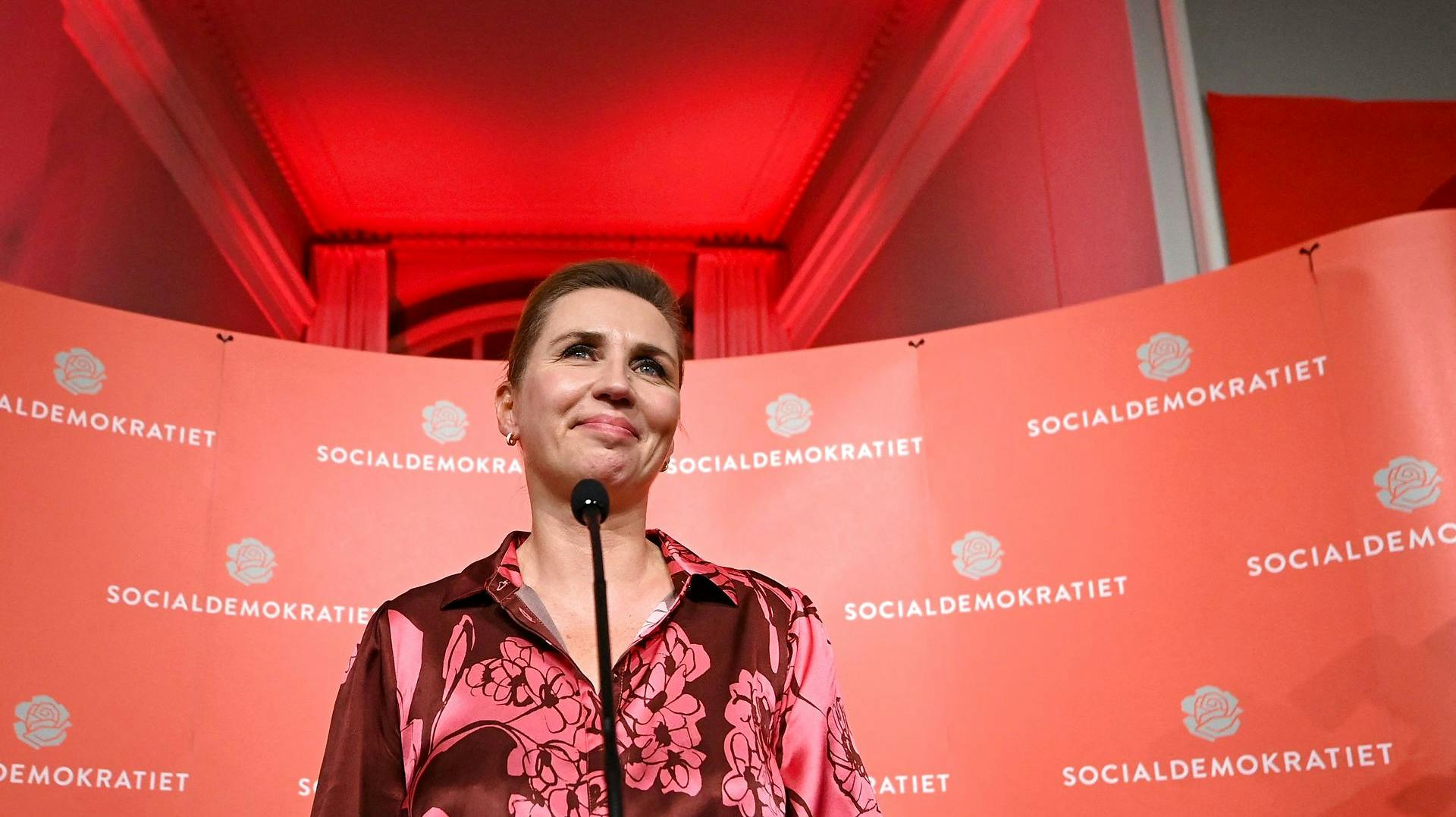 Mette Frederiksen kom godt ud af valge og rød blok egentlig lige nu står til et flertal. Men hun vil stadig forsøge at danne en bred regering.