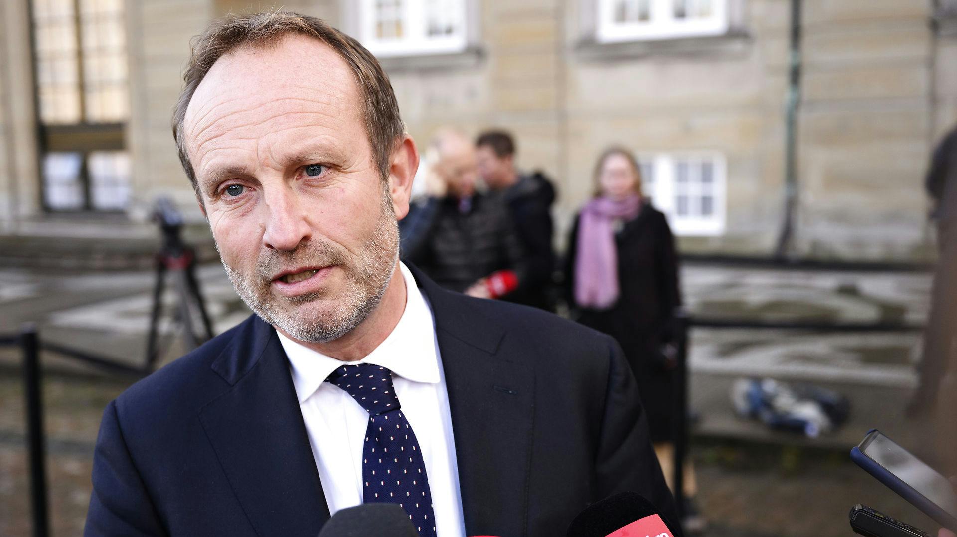 Martin Lidegaard ses her efter at have mødt hos dronningen for at pege på en forhandlingsleder til regeringsdannelse, på Amalienborg i København onsdag den 2. november 2022..