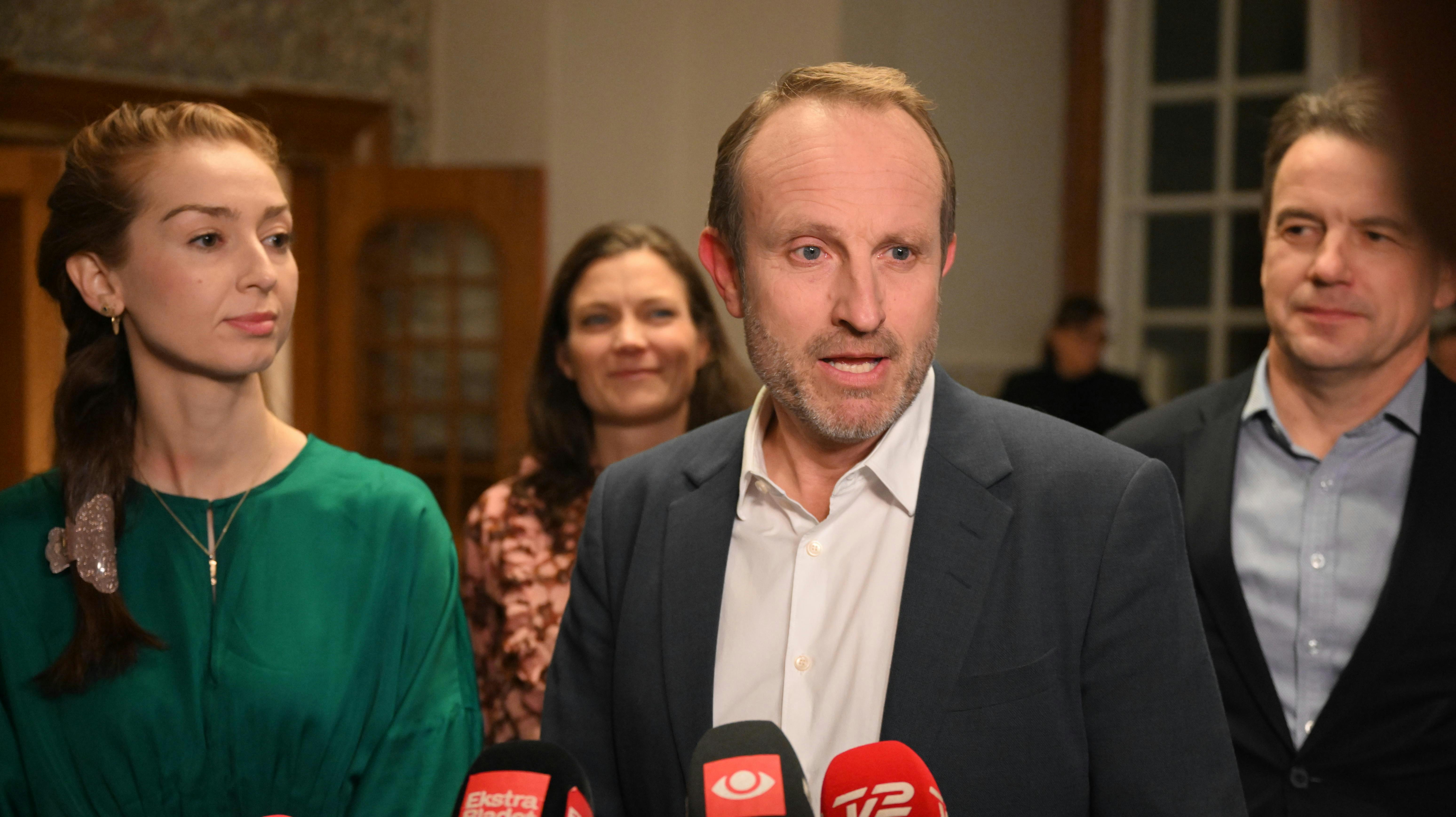 Martin Lidegaard skal danne politisk makkerpar med Samira Nawa, der overtager næstformandsposten, efter Martin Lidegaard er blevet politisk leder. 