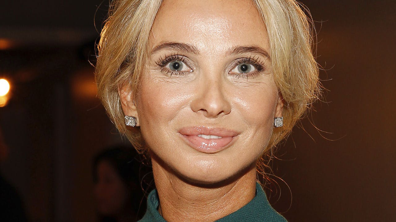 Dansk-tyske Corinna zu Sayn-Wittgenstein har tilsyneladende ikke tænkt sig at lægge fingre imellem, når en ny podcast om hendes forhold til kong Juan Carlos om lidt bliver offentliggjort.