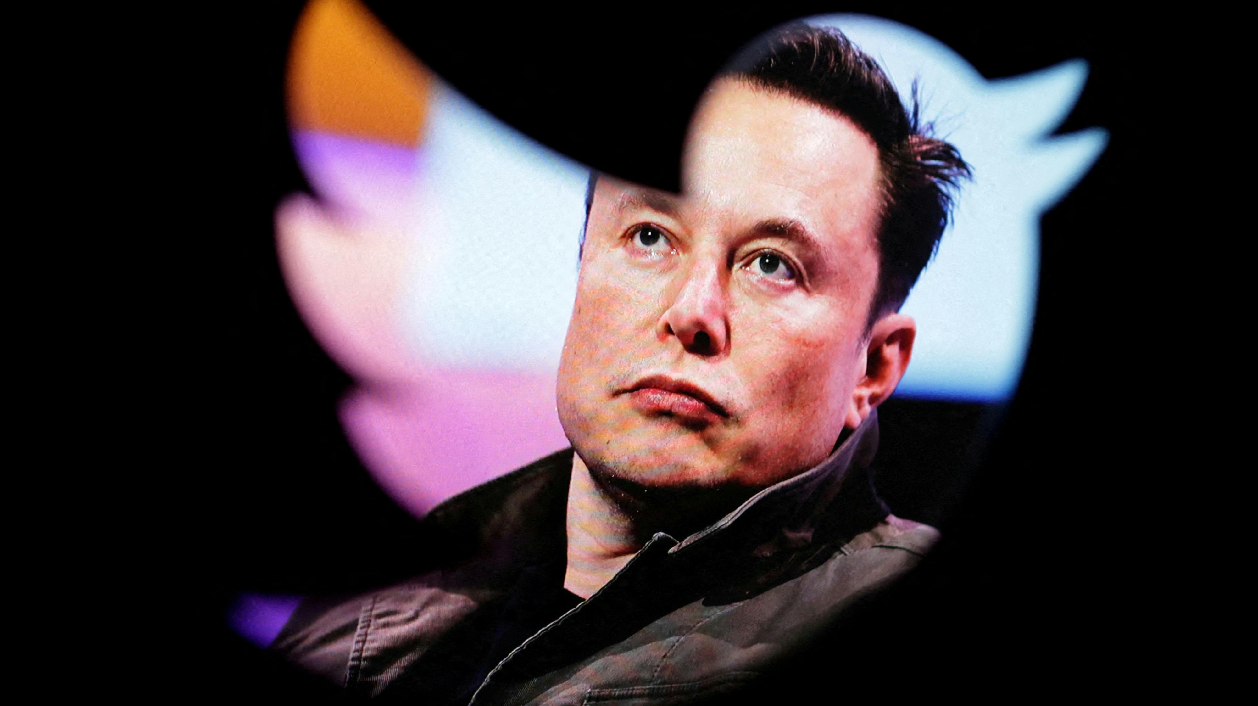 Elon Musk er allerede i gang med store ændringer, efter han købte det sociale medie Twitter. nbsp;